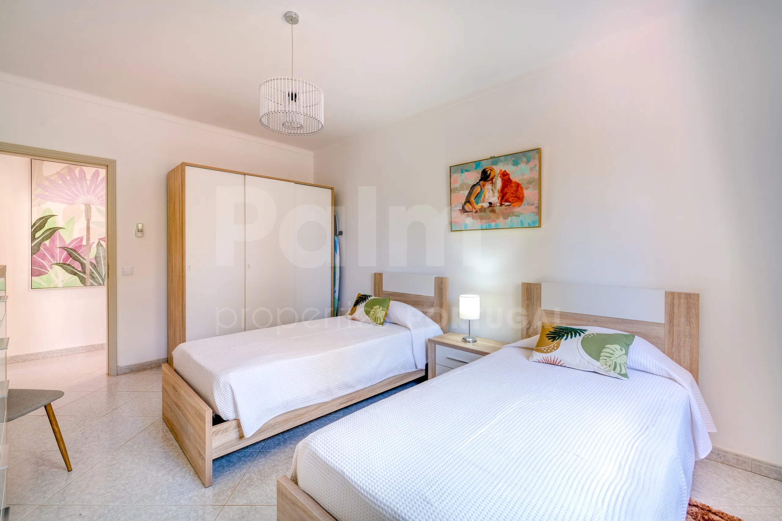 Spacious 4-Bedroom Villa with Pool and Garden in Algarve's Scenic Lagoa - View image 15 of 61