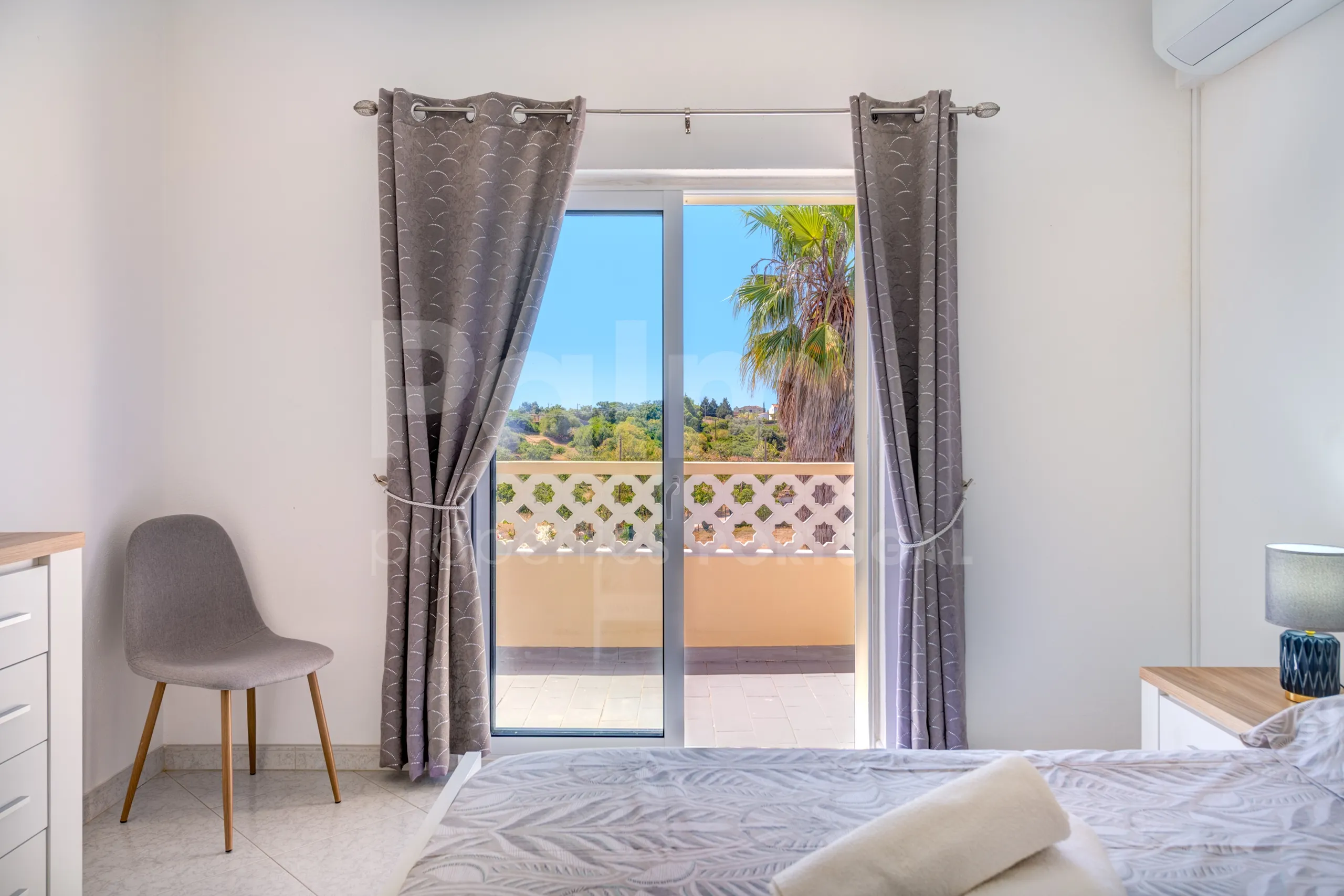 Spacious 4-Bedroom Villa with Pool and Garden in Algarve's Scenic Lagoa - View image 30 of 61