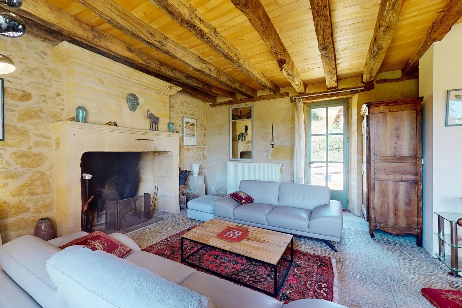 4-Bedroom House with Expansive Garden and Stone Barn in Sarlat-la-Canéda - Image 5