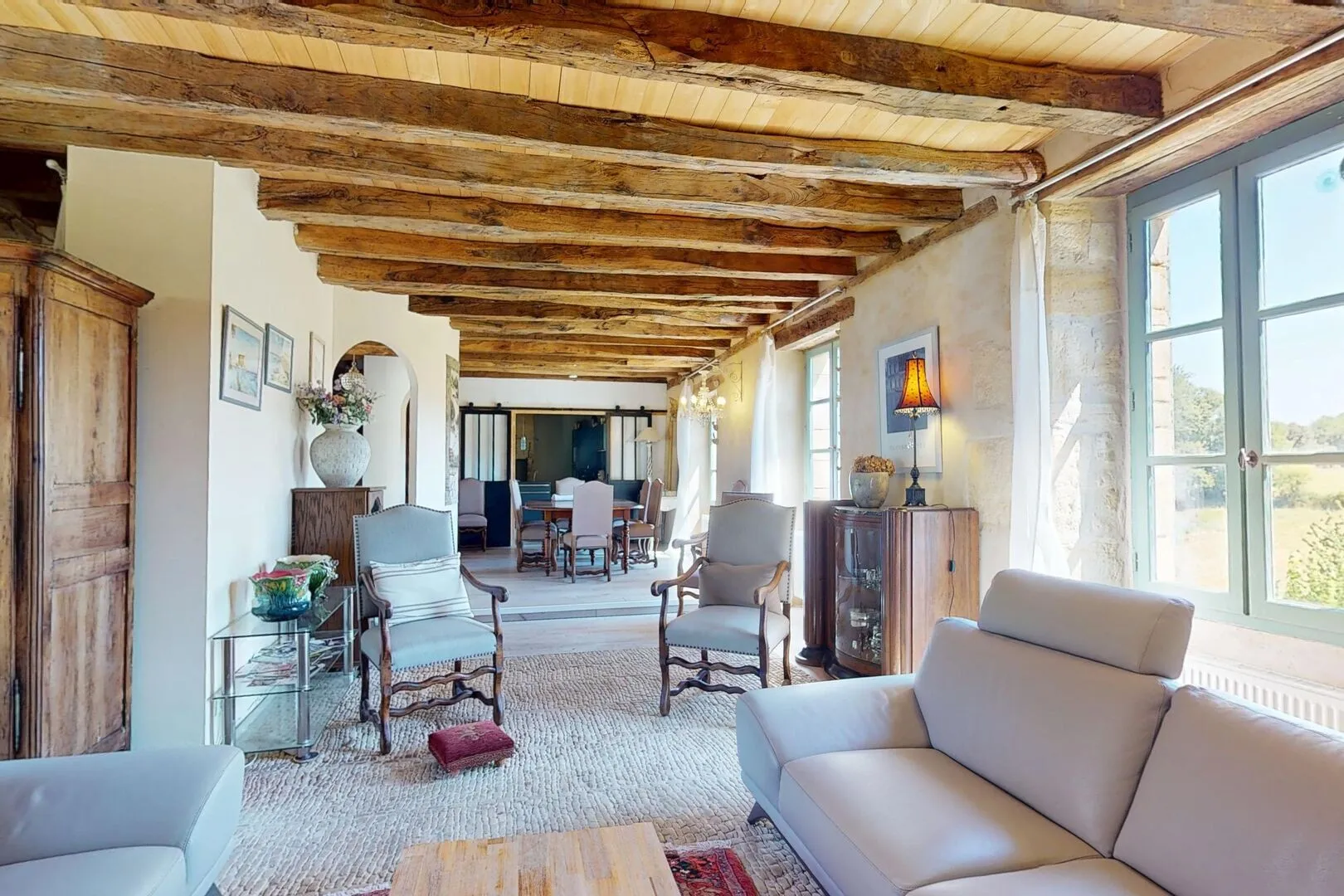 4-Bedroom House with Expansive Garden and Stone Barn in Sarlat-la-Canéda - View image 8 of 39