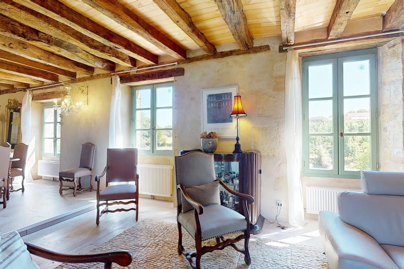 4-Bedroom House with Expansive Garden and Stone Barn in Sarlat-la-Canéda - View image 9 of 39