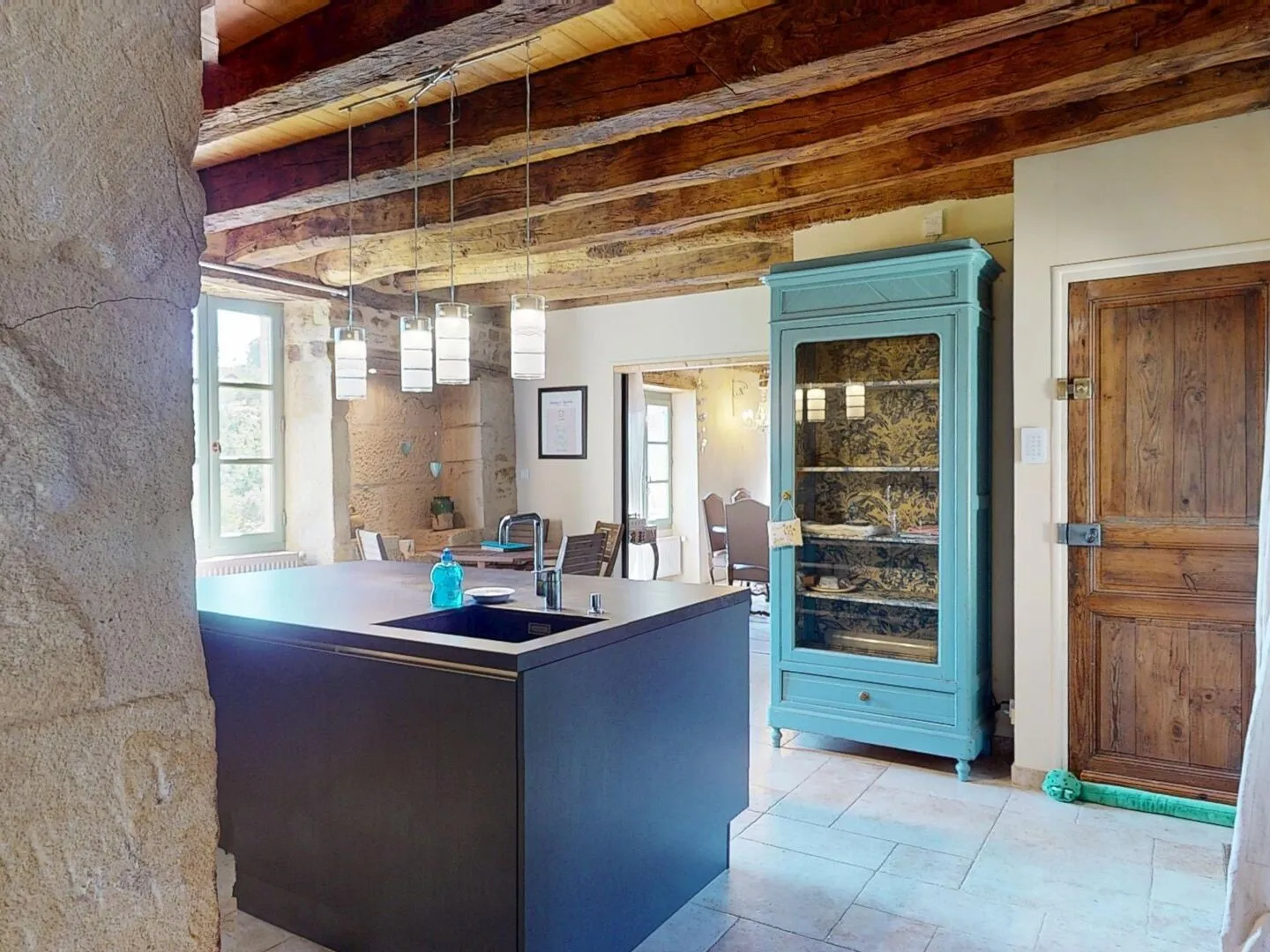 4-Bedroom House with Expansive Garden and Stone Barn in Sarlat-la-Canéda - View image 14 of 39