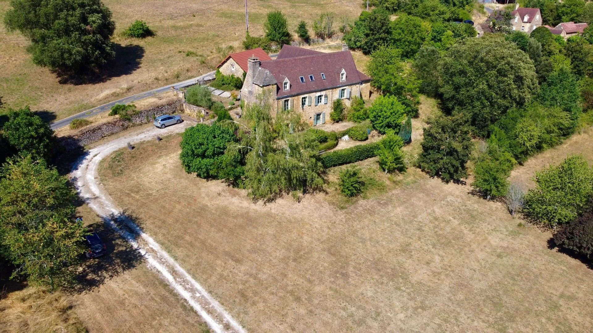 4-Bedroom House with Expansive Garden and Stone Barn in Sarlat-la-Canéda - View image 32 of 39