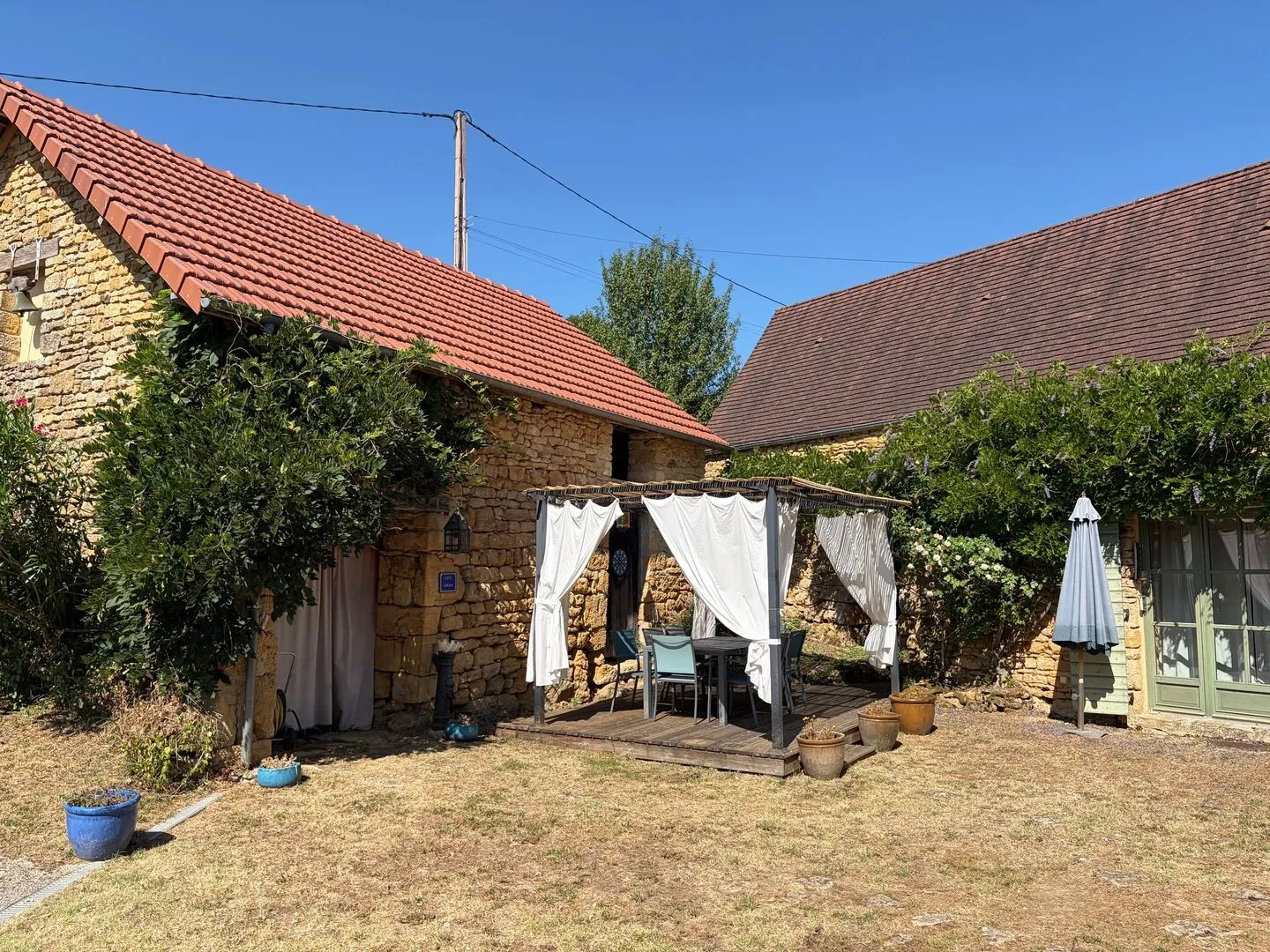 4-Bedroom House with Expansive Garden and Stone Barn in Sarlat-la-Canéda - View image 35 of 39