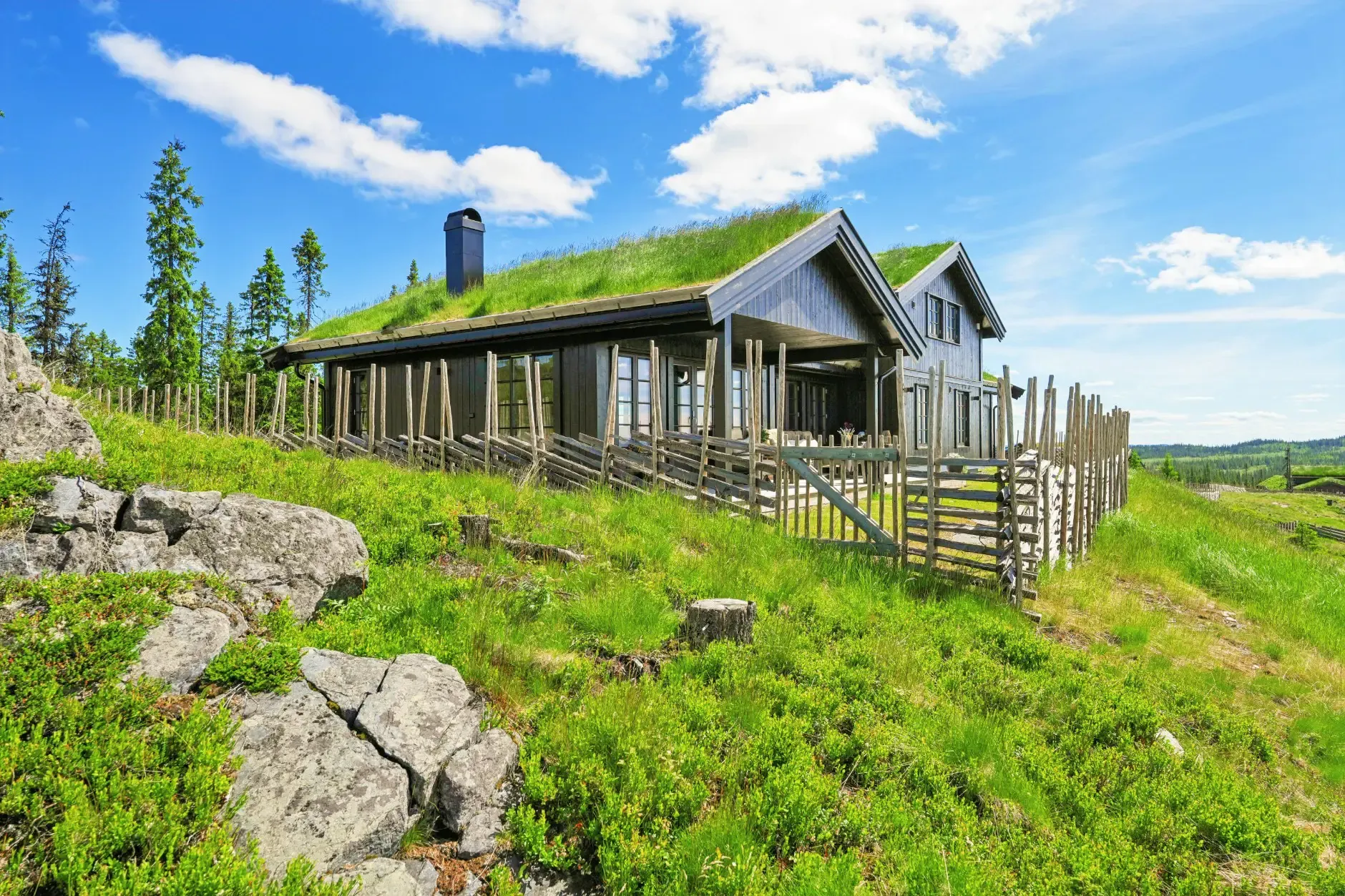 Modern 5-Bedroom Country House in Bagn with Panoramic Views and Solar Benefits - View image 10 of 38