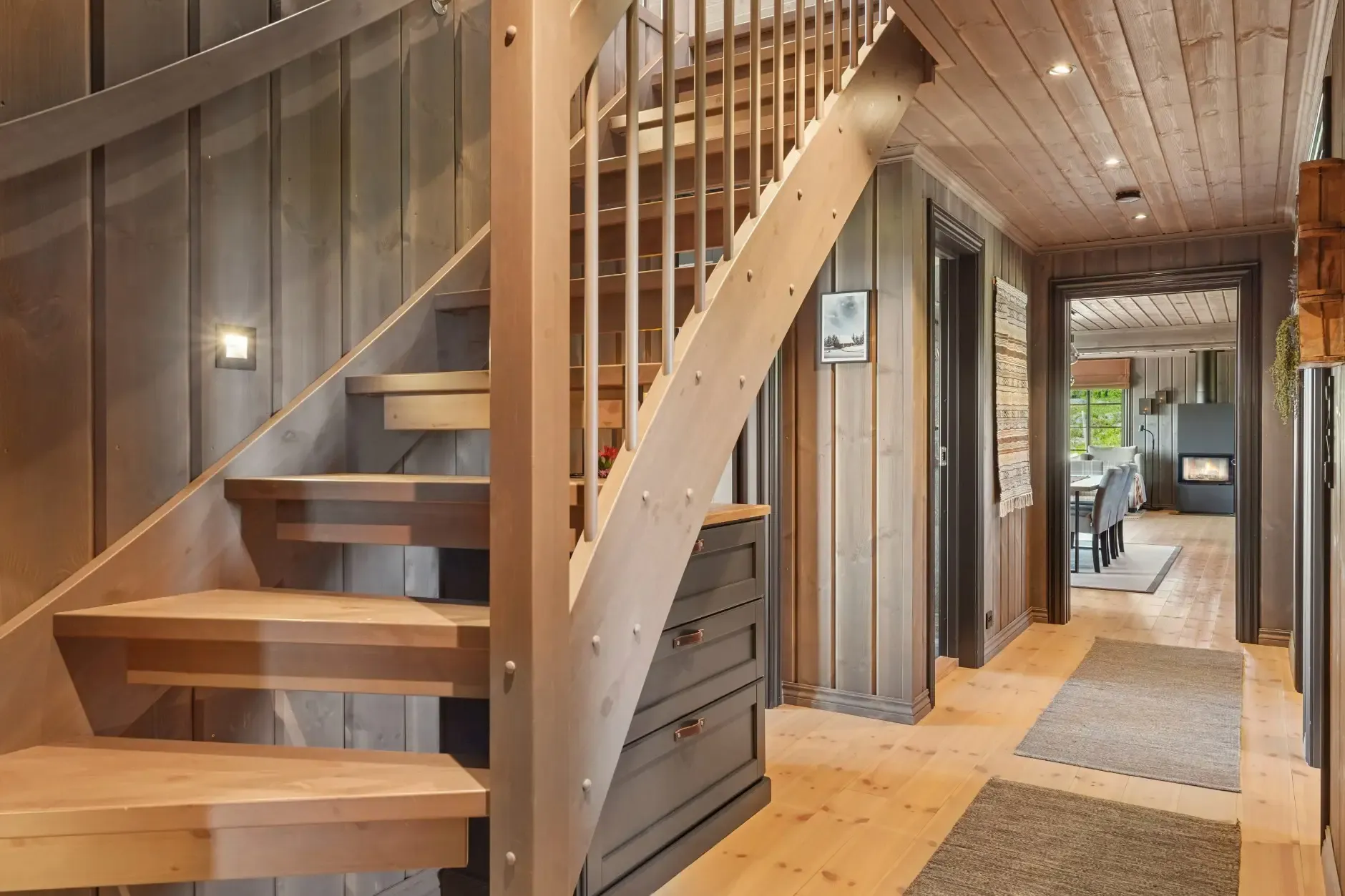 Modern 5-Bedroom Country House in Bagn with Panoramic Views and Solar Benefits - View image 12 of 38