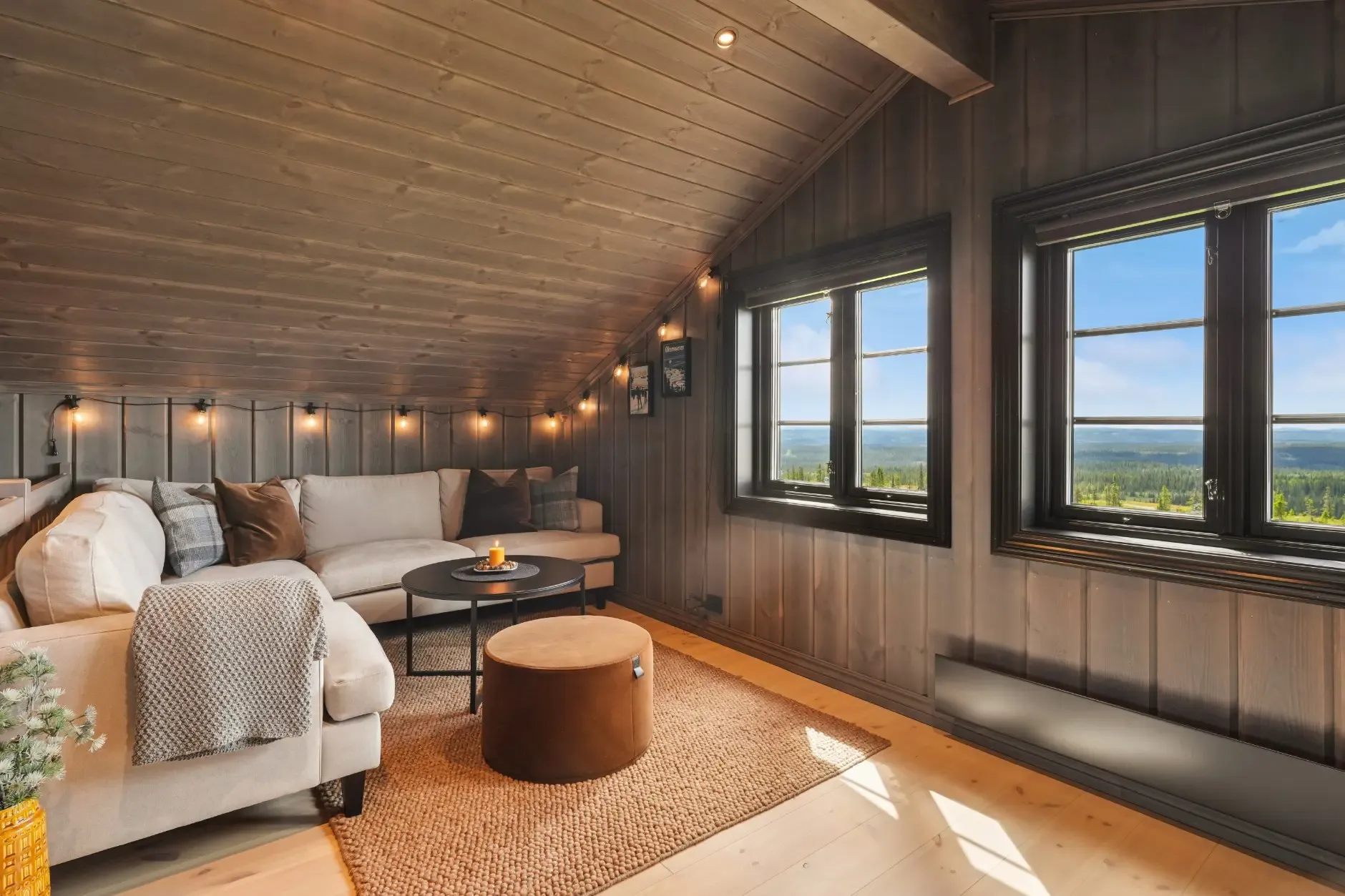 Modern 5-Bedroom Country House in Bagn with Panoramic Views and Solar Benefits - View image 30 of 38