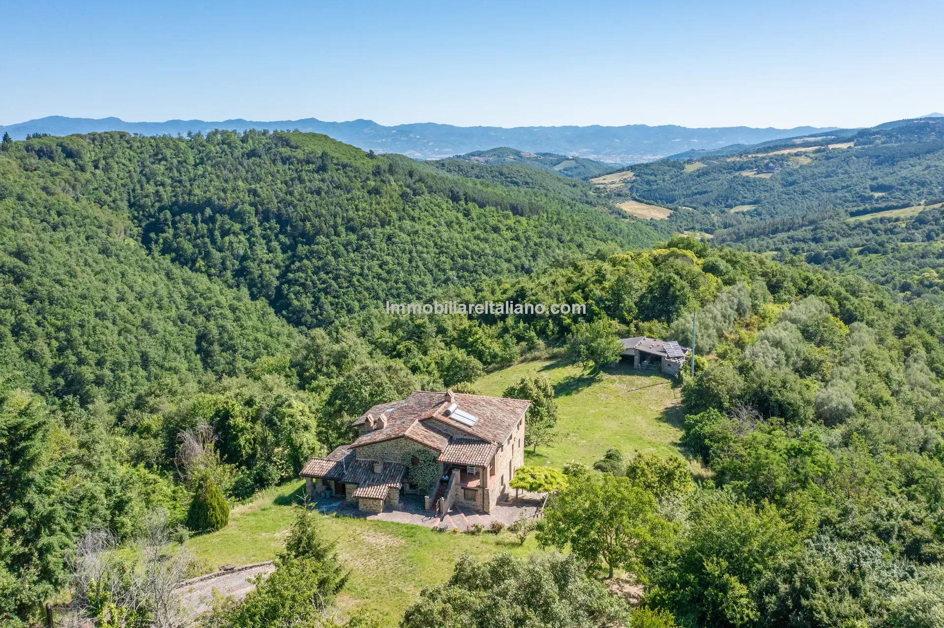 Stone Farmhouse with Ruin and Olive Grove in Umbria's Tiber Valley - Image 4