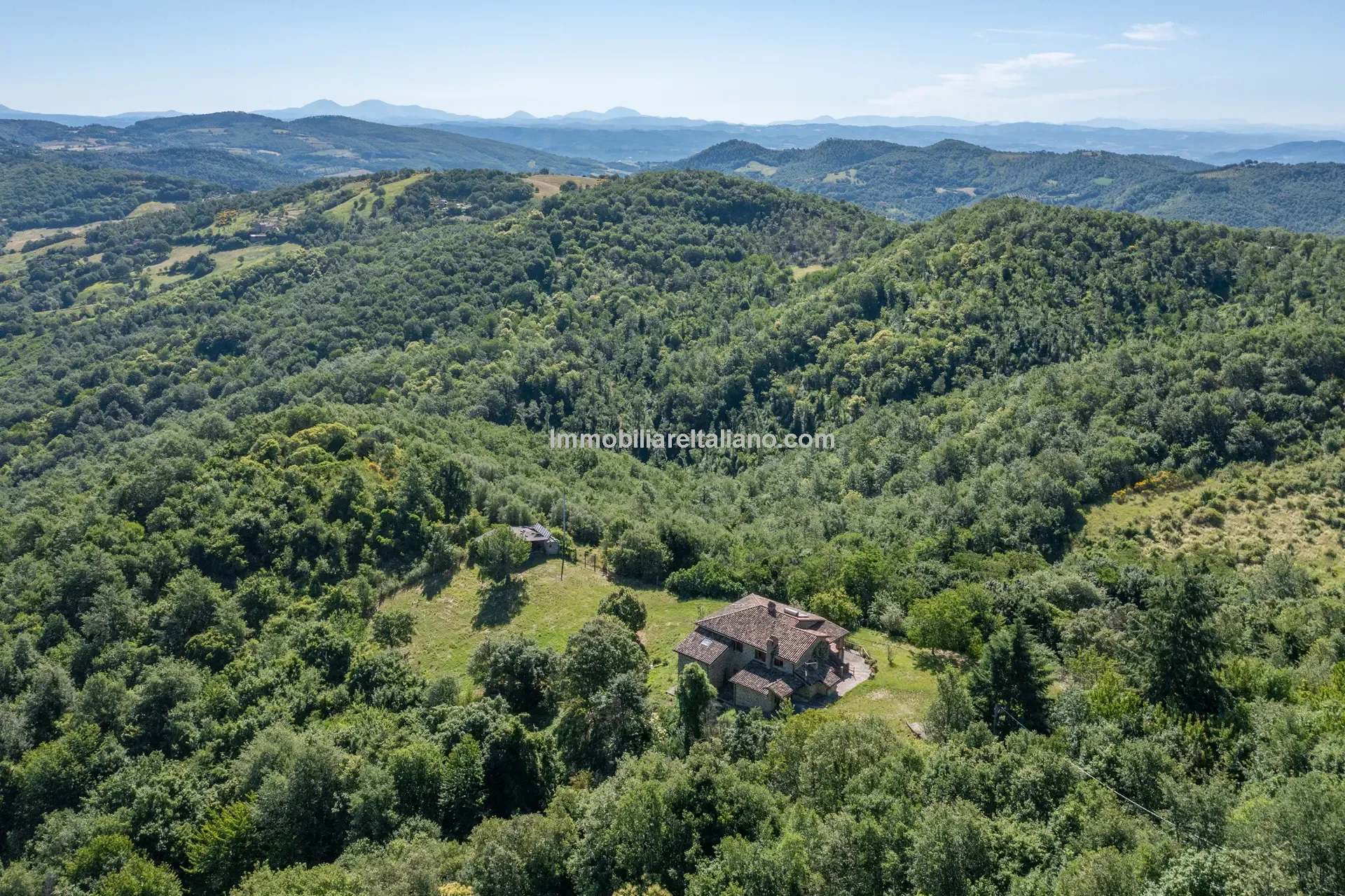 Stone Farmhouse with Ruin and Olive Grove in Umbria's Tiber Valley - View image 13 of 56