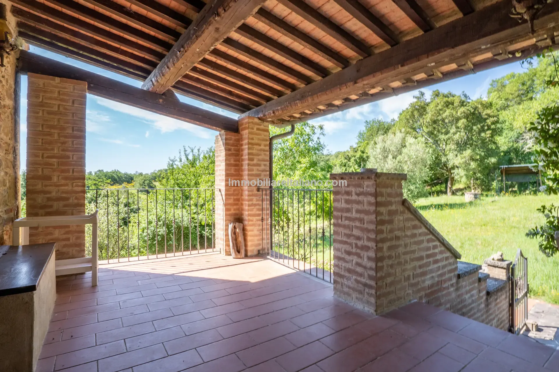 Stone Farmhouse with Ruin and Olive Grove in Umbria's Tiber Valley - View image 29 of 56
