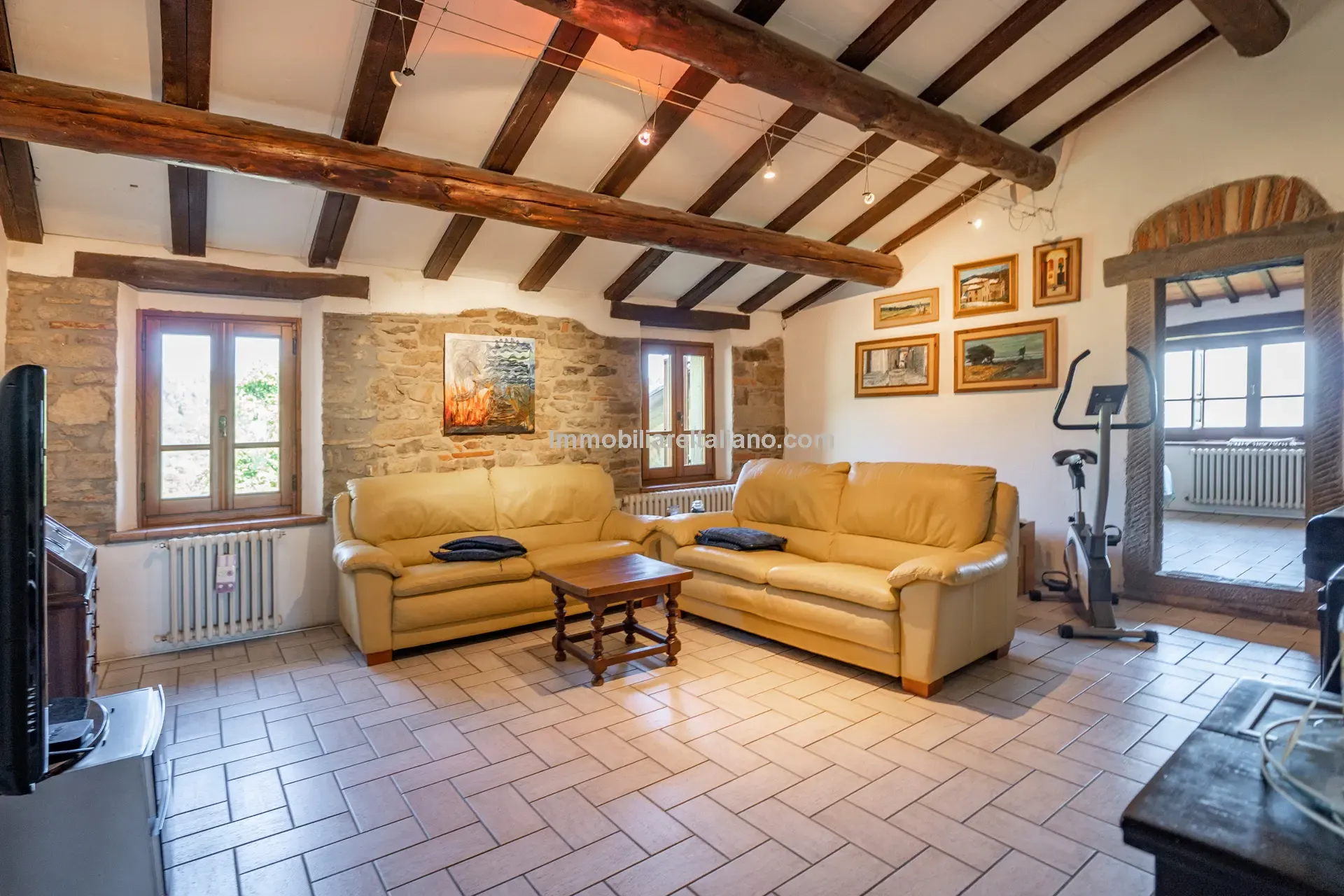 Stone Farmhouse with Ruin and Olive Grove in Umbria's Tiber Valley - View image 35 of 56