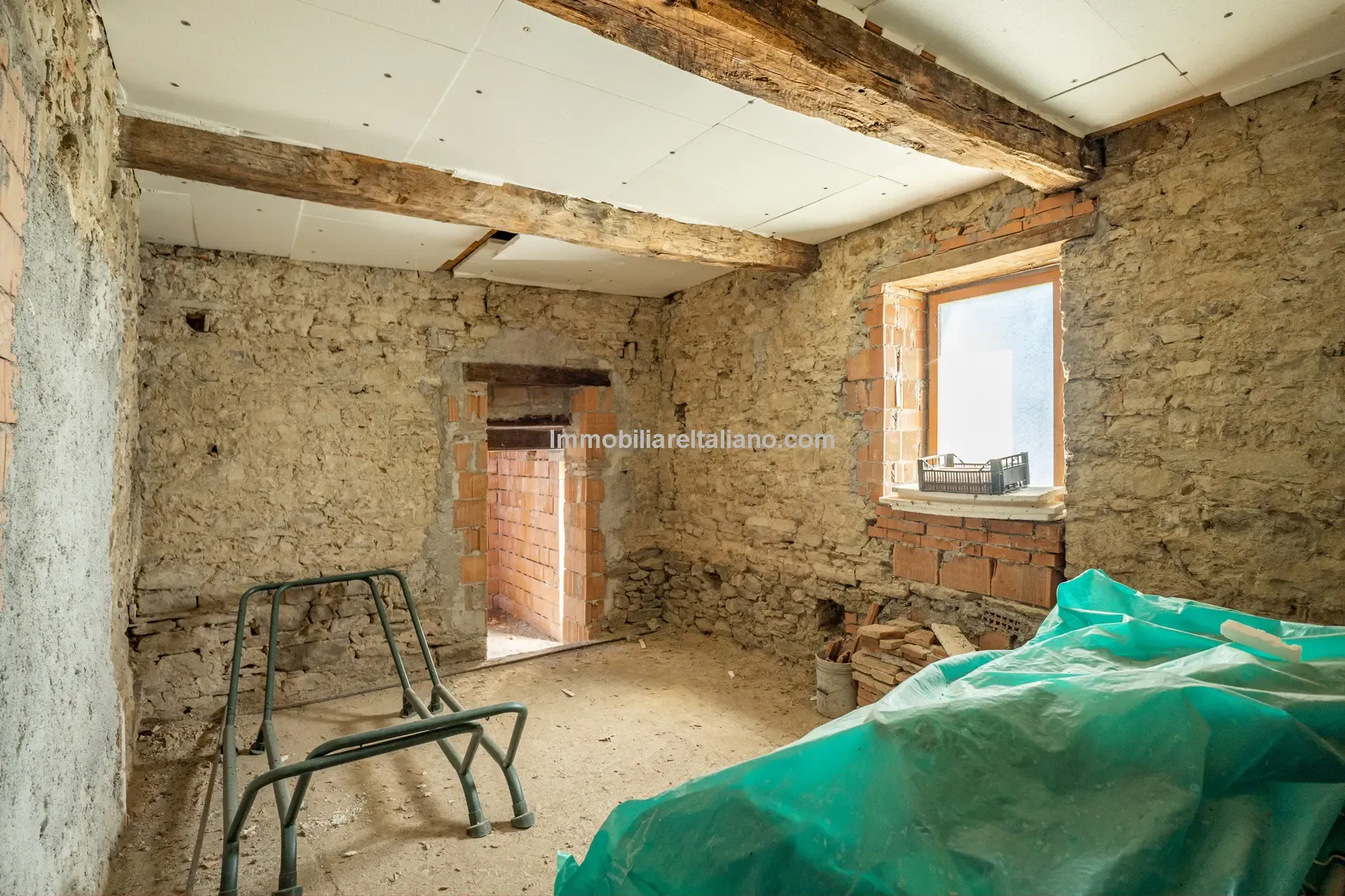 Stone Farmhouse with Ruin and Olive Grove in Umbria's Tiber Valley - View image 54 of 56
