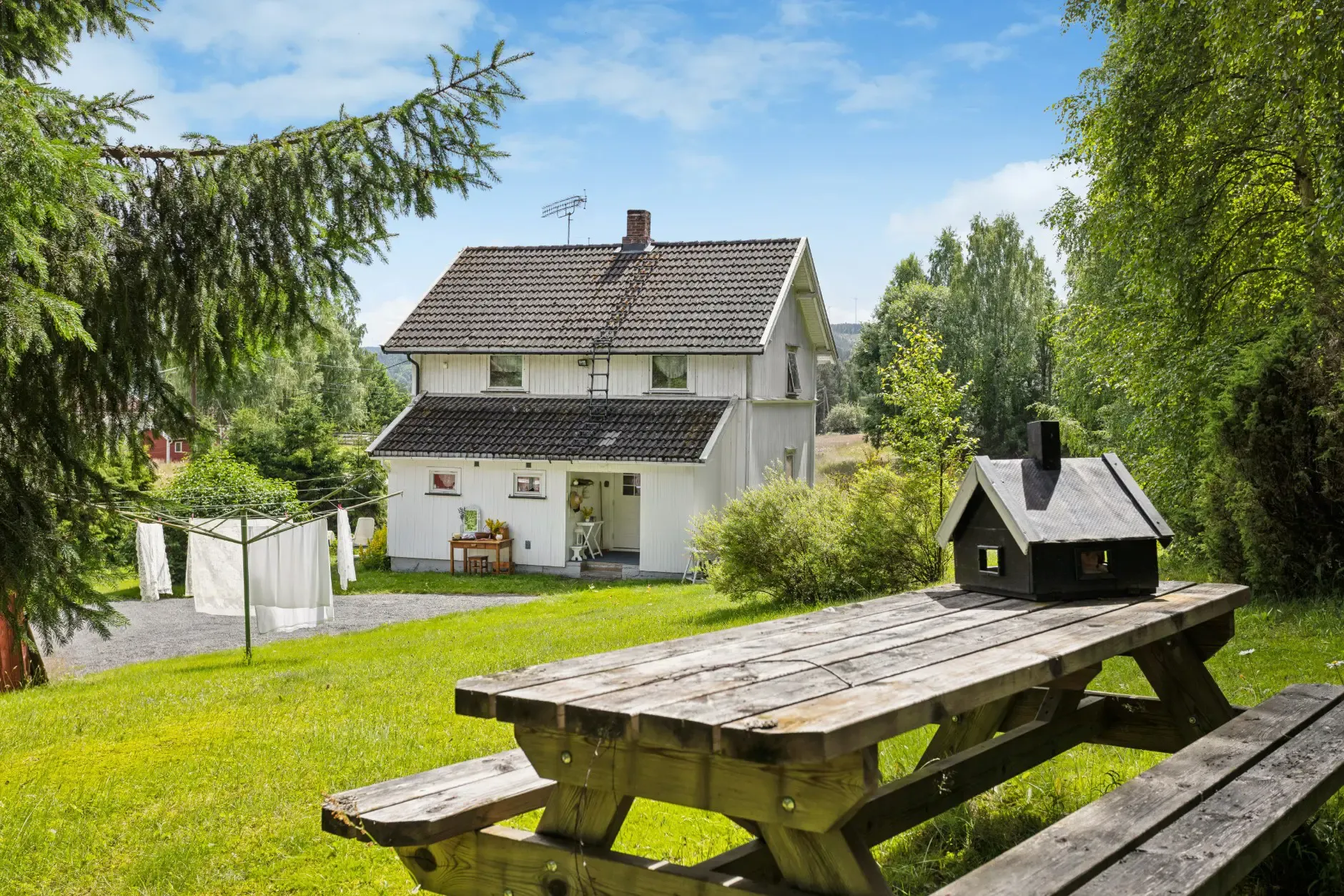 1920s Norwegian House with Expansive Grounds and Garden in Sagstua - Image 3