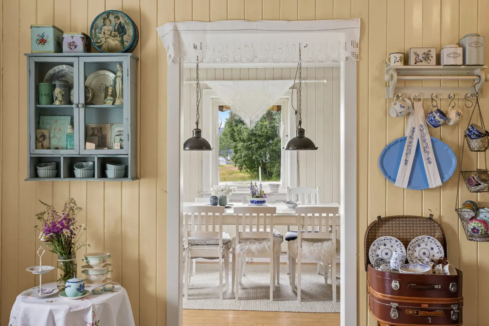 1920s Norwegian House with Expansive Grounds and Garden in Sagstua - View image 14 of 37