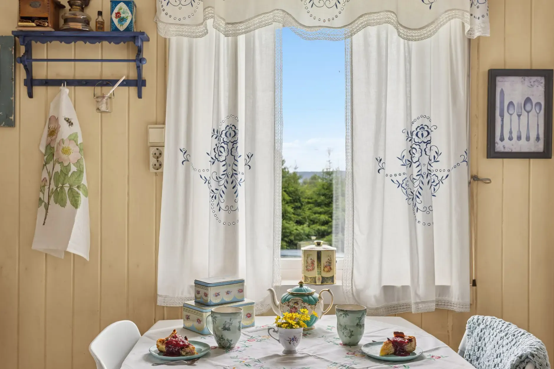 1920s Norwegian House with Expansive Grounds and Garden in Sagstua - View image 17 of 37