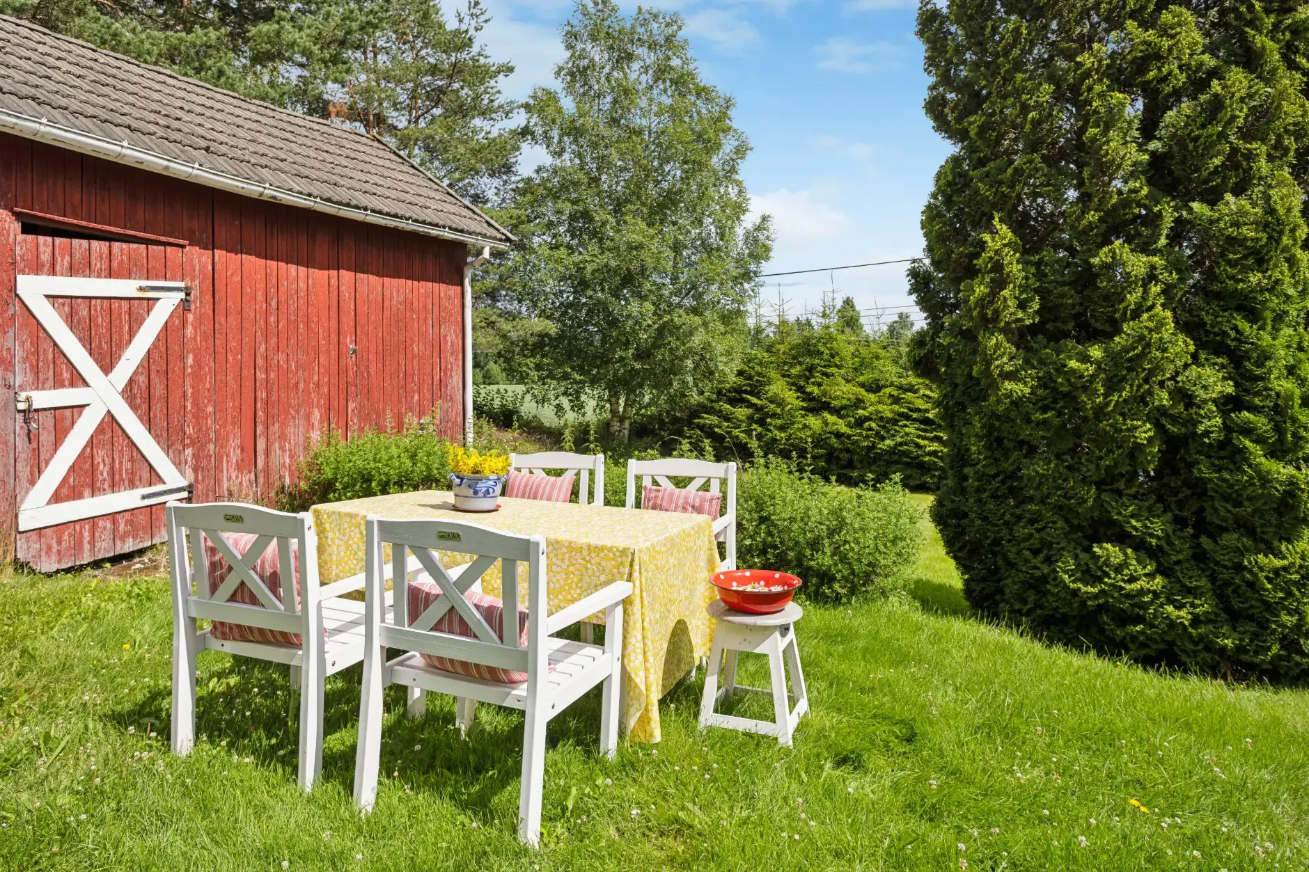 1920s Norwegian House with Expansive Grounds and Garden in Sagstua - View image 34 of 37