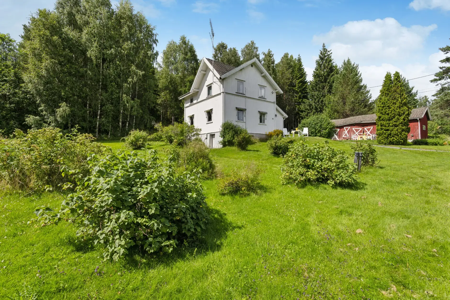 1920s Norwegian House with Expansive Grounds and Garden in Sagstua - View image 36 of 37