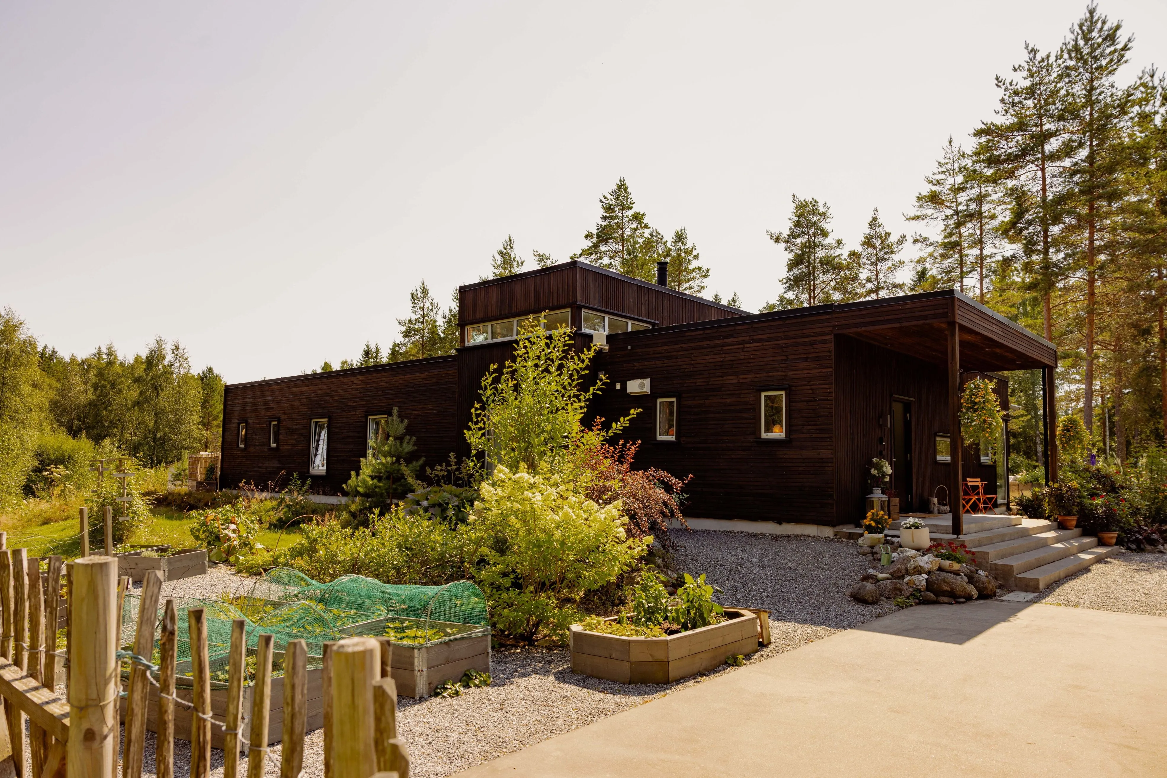 Contemporary 3-Bedroom House with Expansive Garden in Degernes, Norway - View image 7 of 44