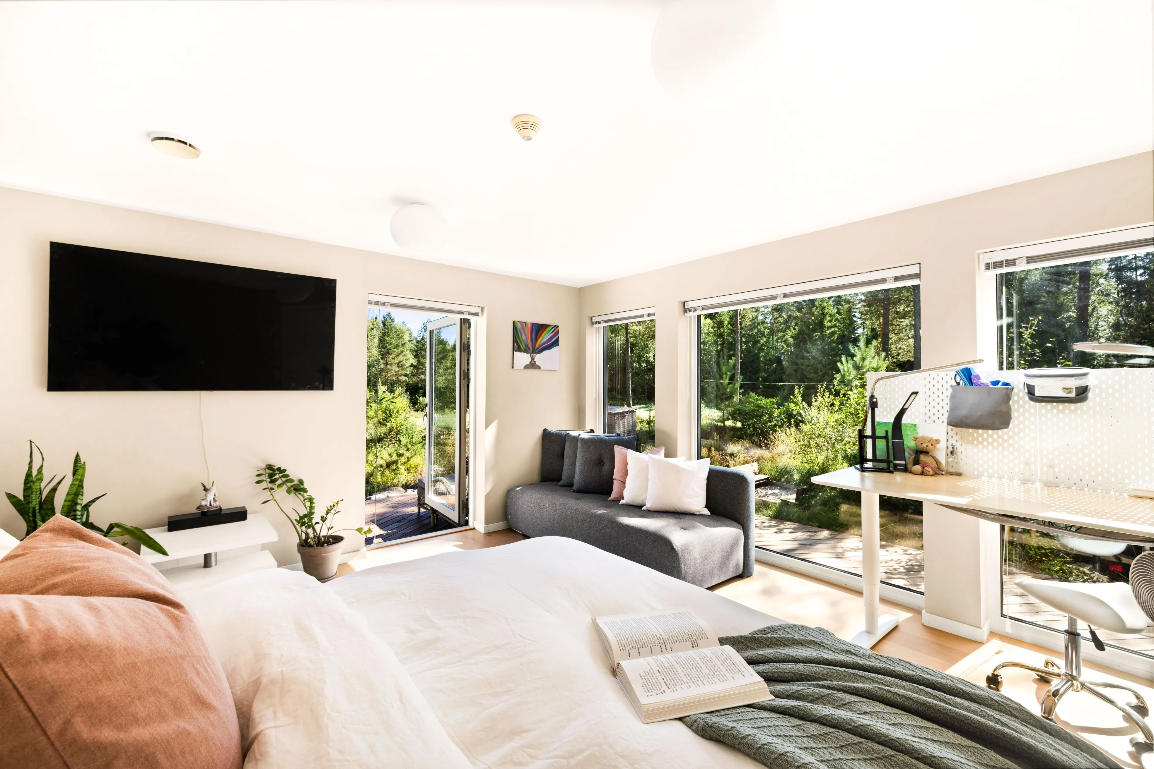 Contemporary 3-Bedroom House with Expansive Garden in Degernes, Norway - View image 22 of 44