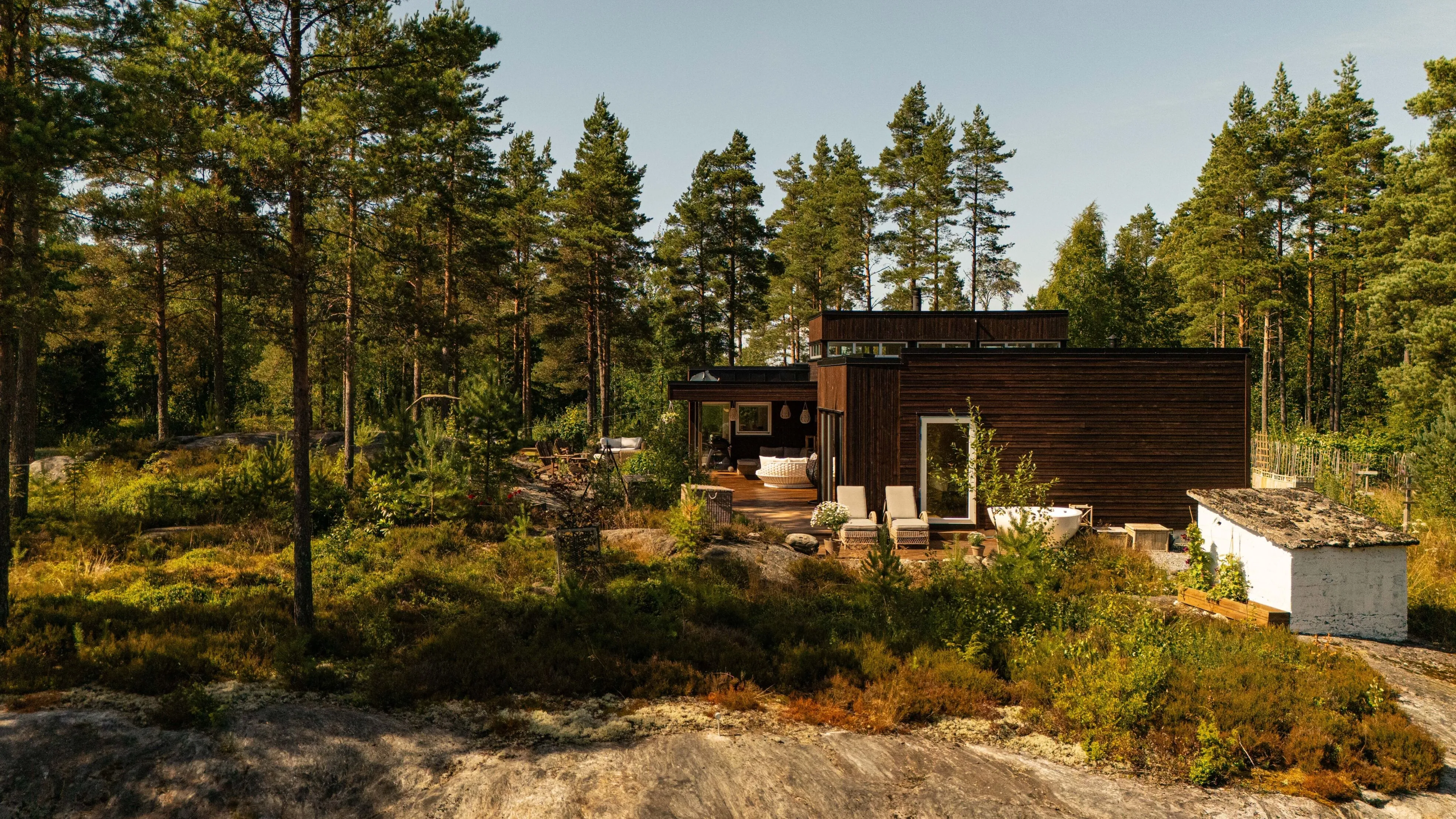 Contemporary 3-Bedroom House with Expansive Garden in Degernes, Norway - View image 40 of 44