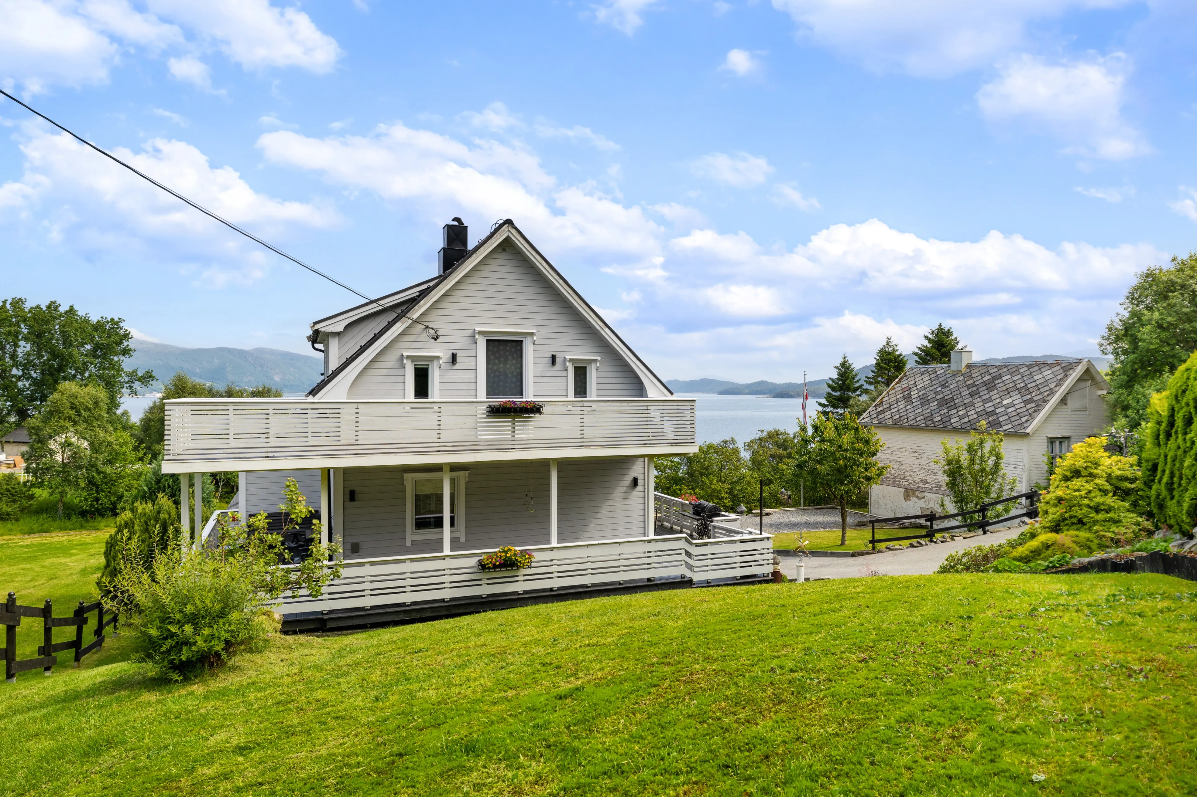 1960s Ålesund House with Garden Room and Sauna - View image 50 of 51
