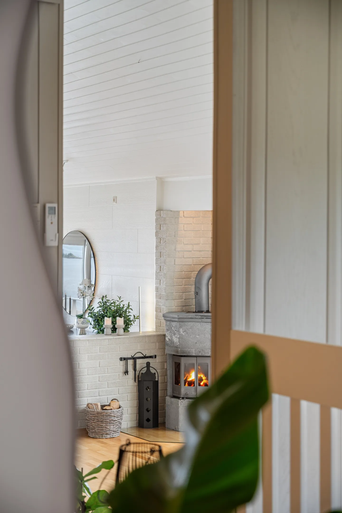 Spacious 6-Bedroom House with Sea Views in Harstad, Norway - View image 9 of 72