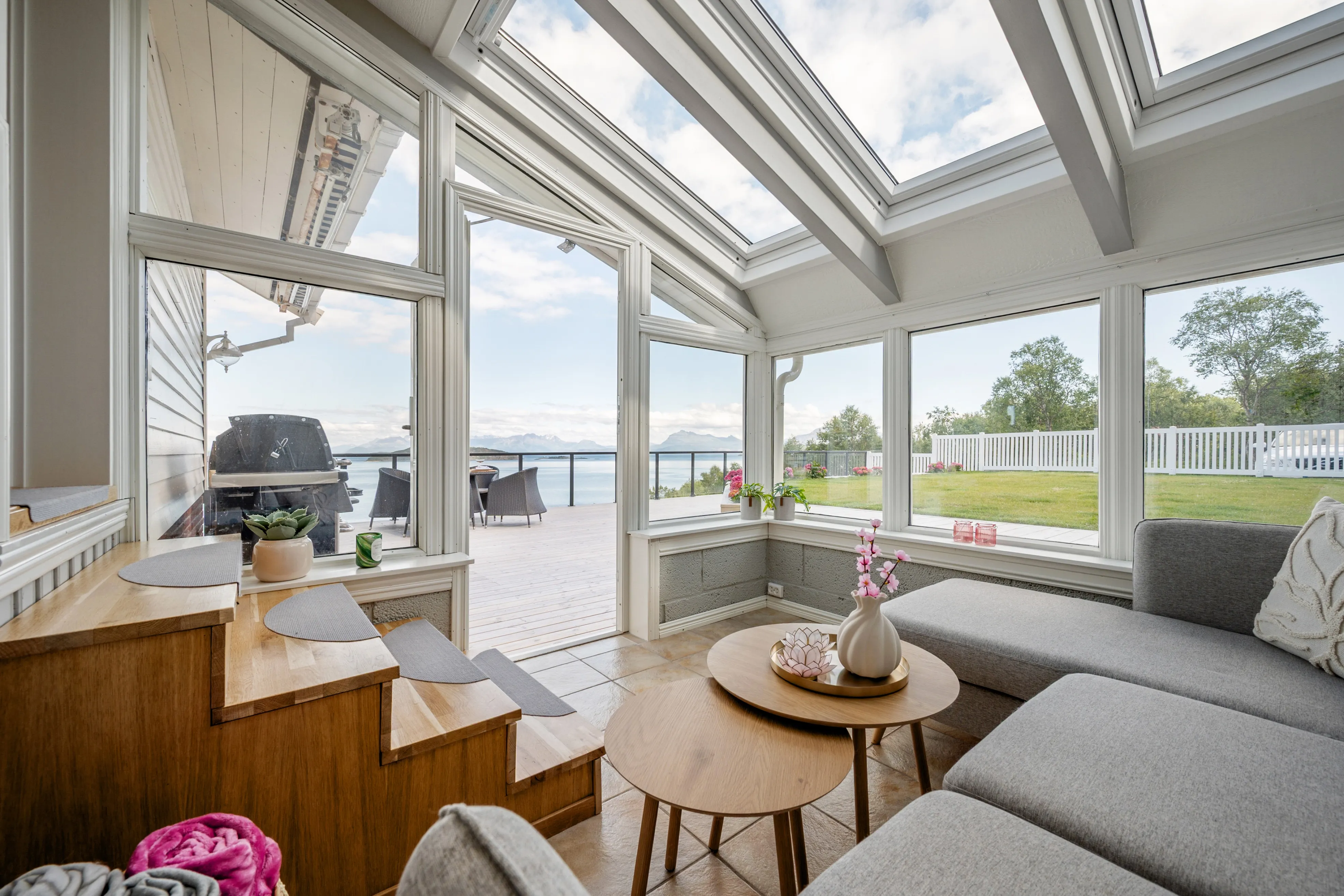Spacious 6-Bedroom House with Sea Views in Harstad, Norway - View image 50 of 72