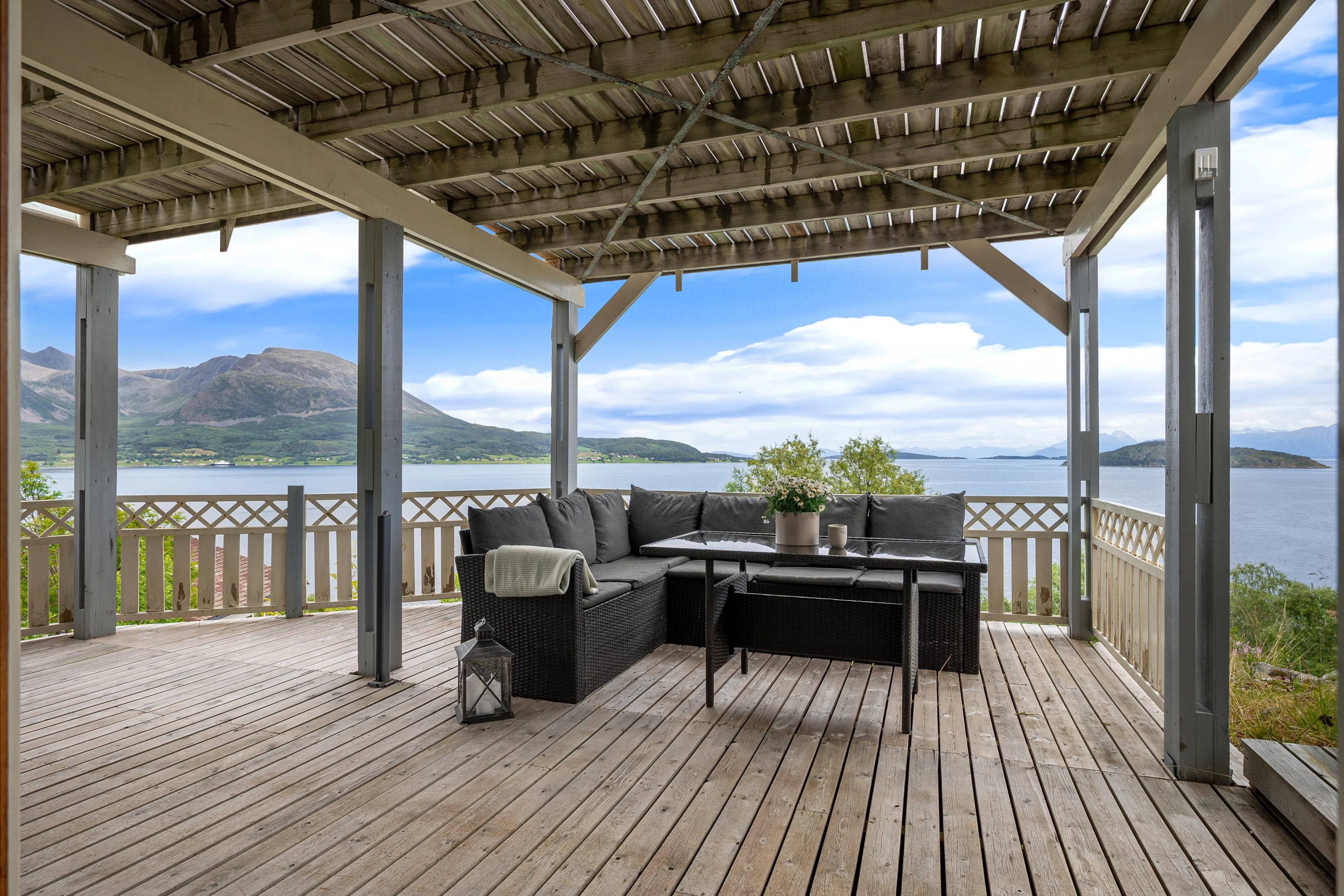 Spacious 6-Bedroom House with Sea Views in Harstad, Norway - View image 62 of 72