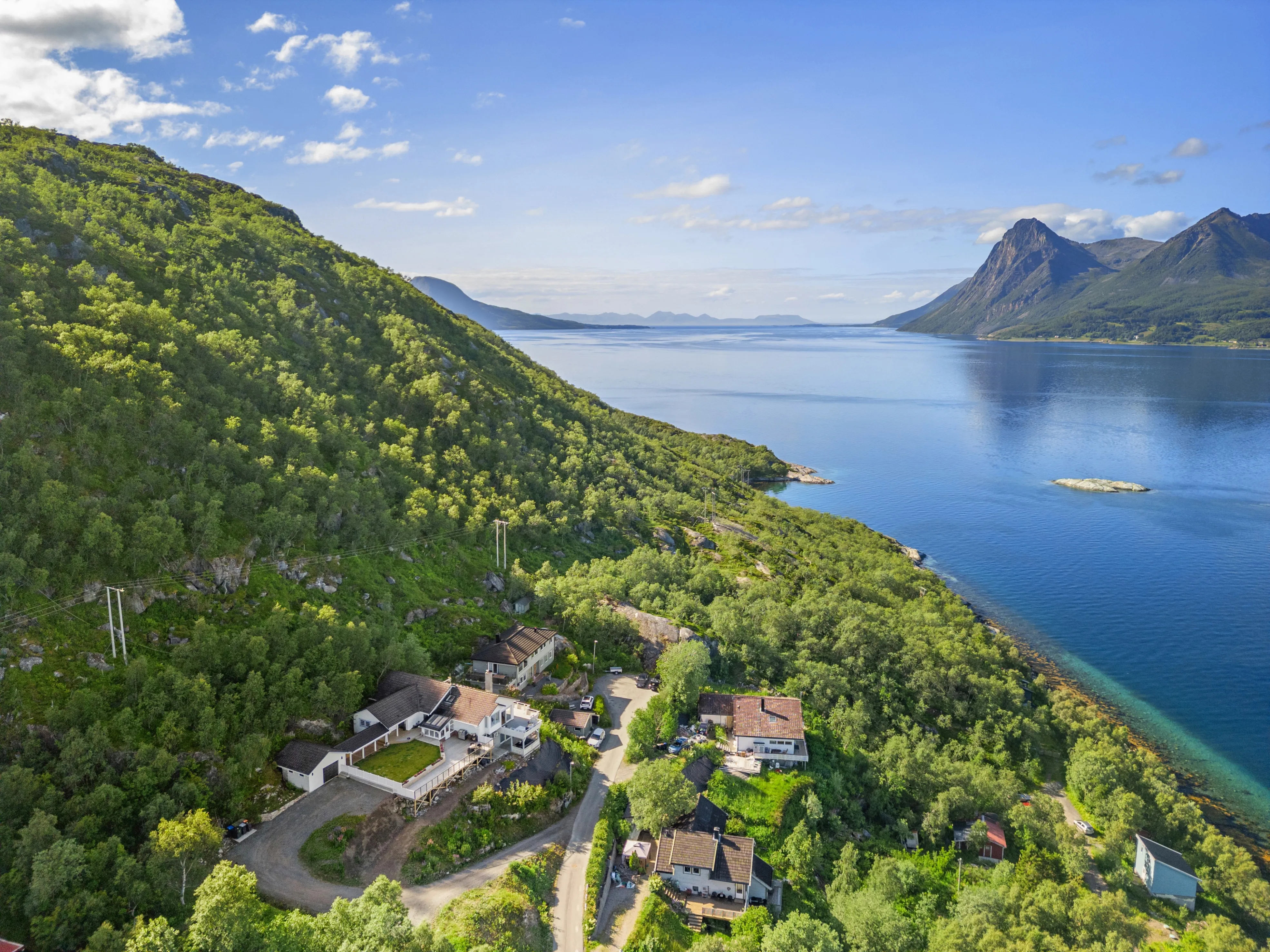 Spacious 6-Bedroom House with Sea Views in Harstad, Norway - View image 67 of 72