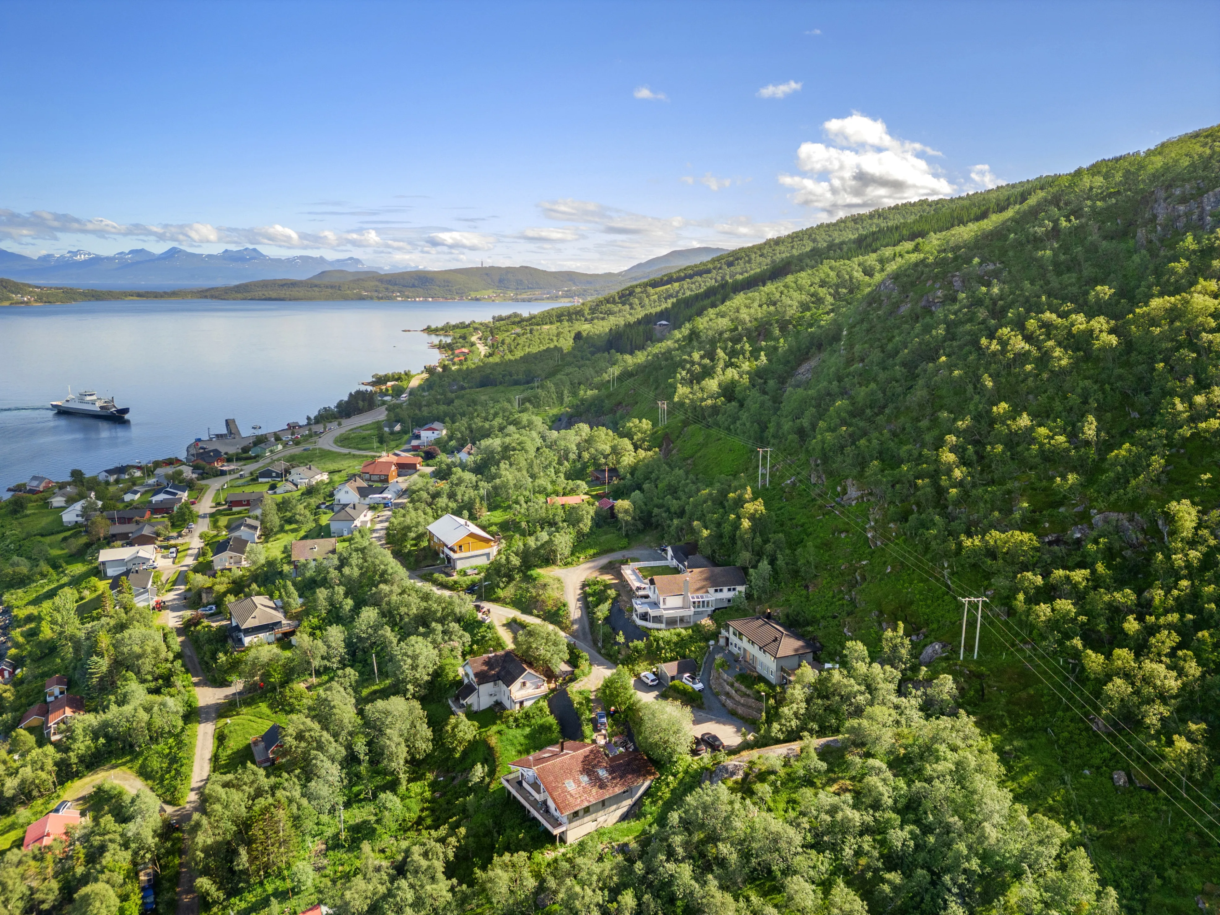 Spacious 6-Bedroom House with Sea Views in Harstad, Norway - View image 68 of 72