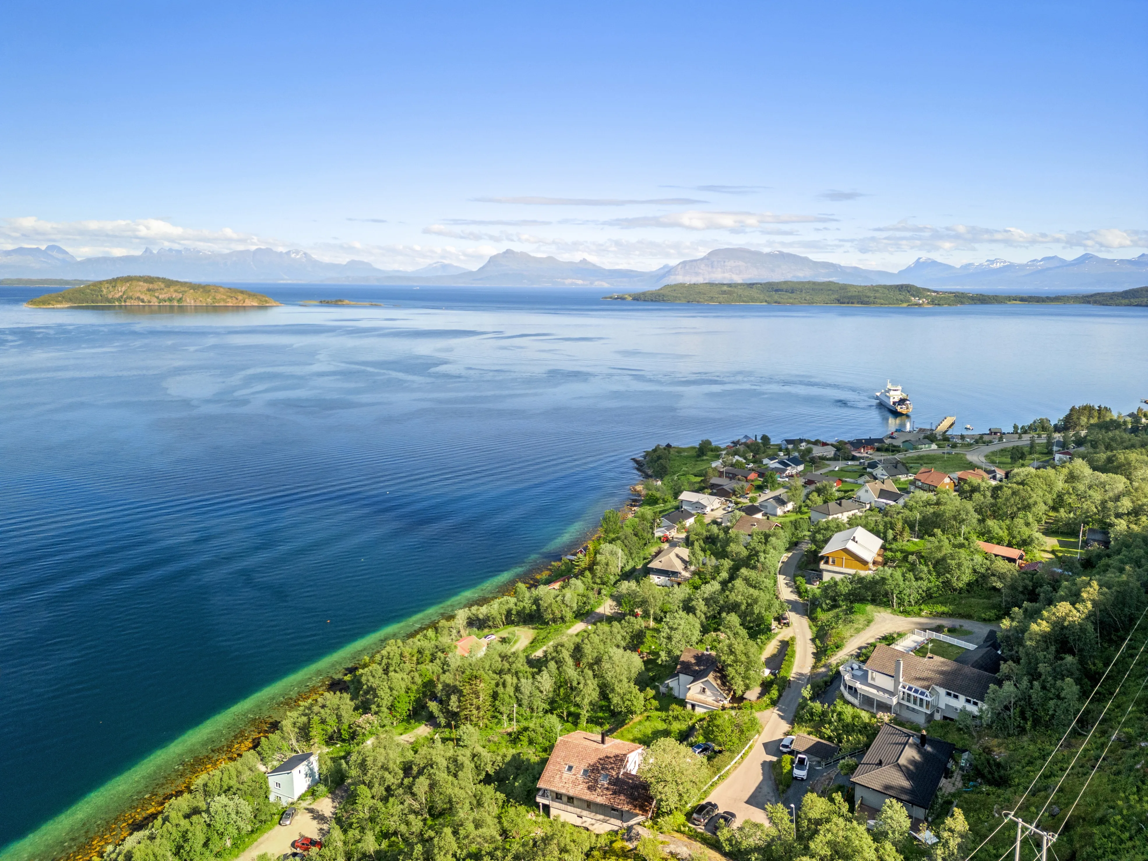 Spacious 6-Bedroom House with Sea Views in Harstad, Norway - View image 69 of 72
