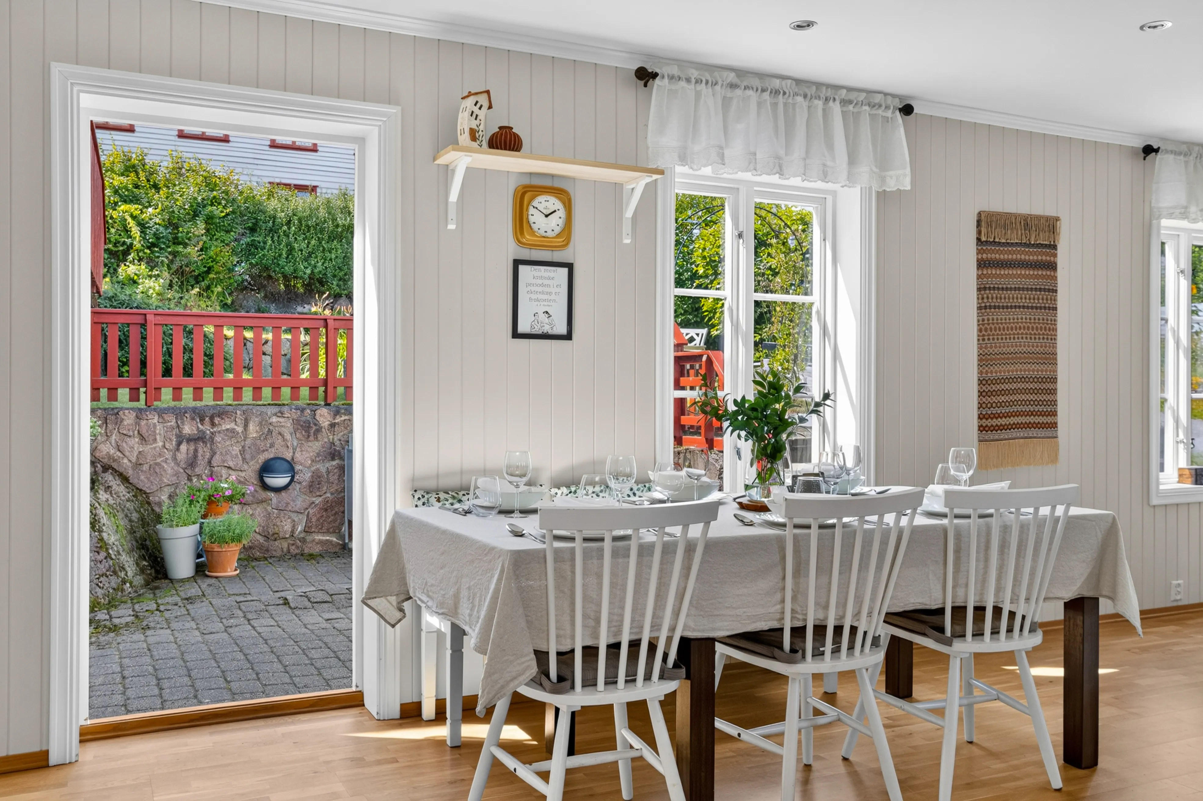 Historic 1886 House in Berger with Expansive Balcony and Cultural Surroundings - View image 9 of 42