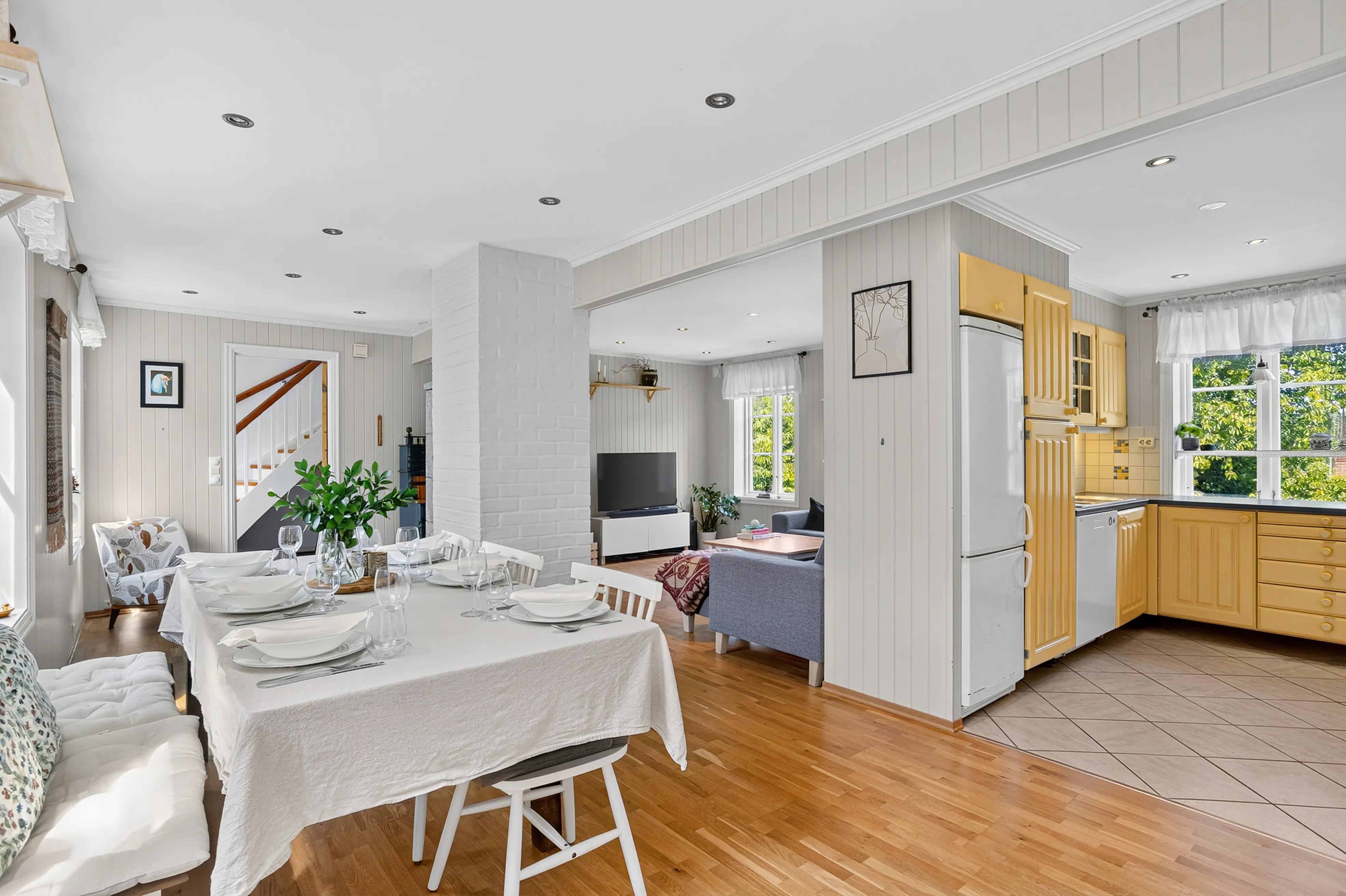 Historic 1886 House in Berger with Expansive Balcony and Cultural Surroundings - View image 11 of 42