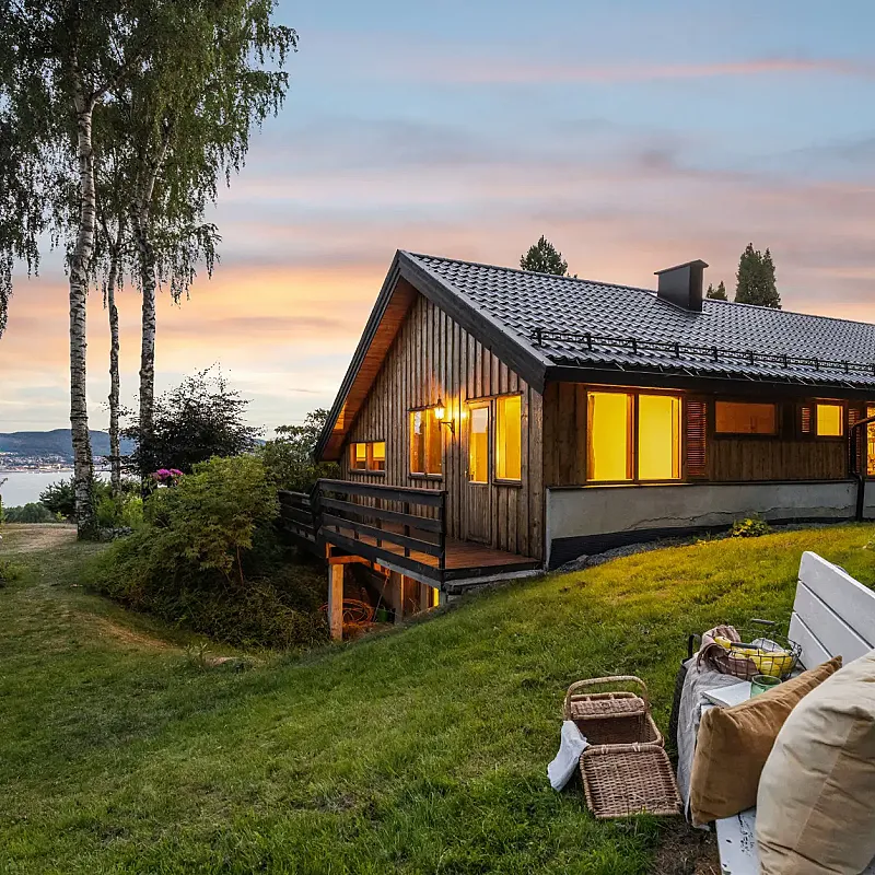 1970s Norwegian Bungalow with Garden and Basement in Lier