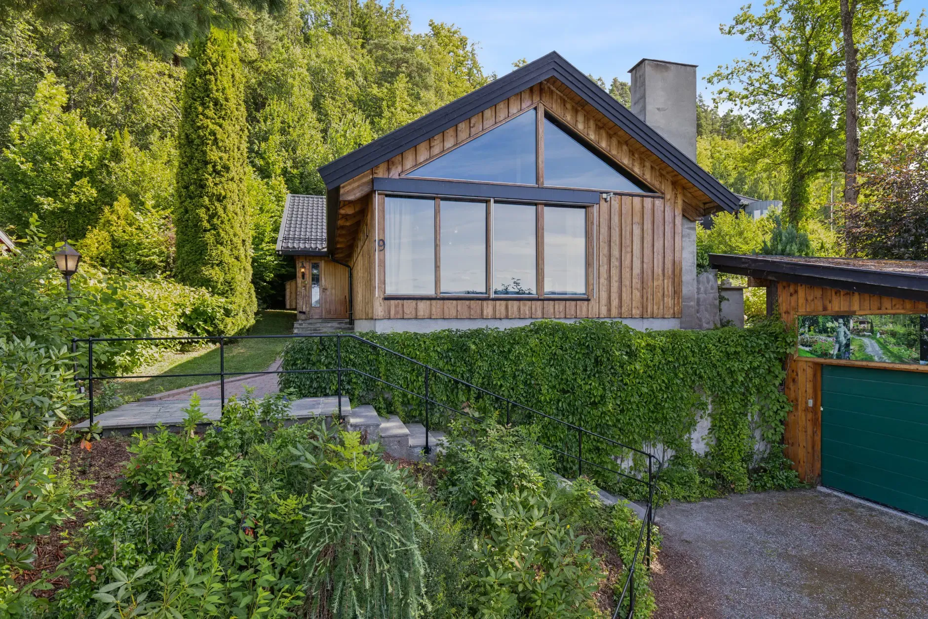 1970s Norwegian Bungalow with Garden and Basement in Lier - View image 6 of 54