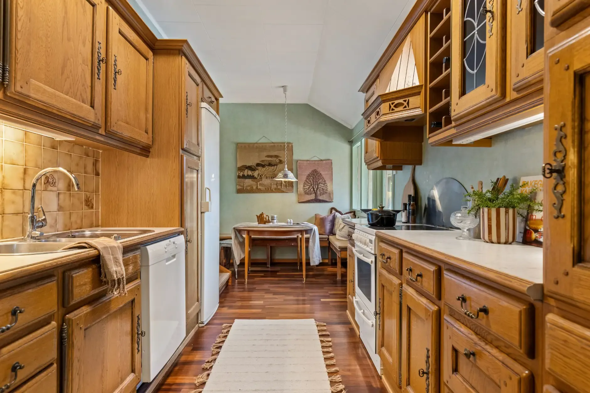 1970s Norwegian Bungalow with Garden and Basement in Lier - View image 21 of 54