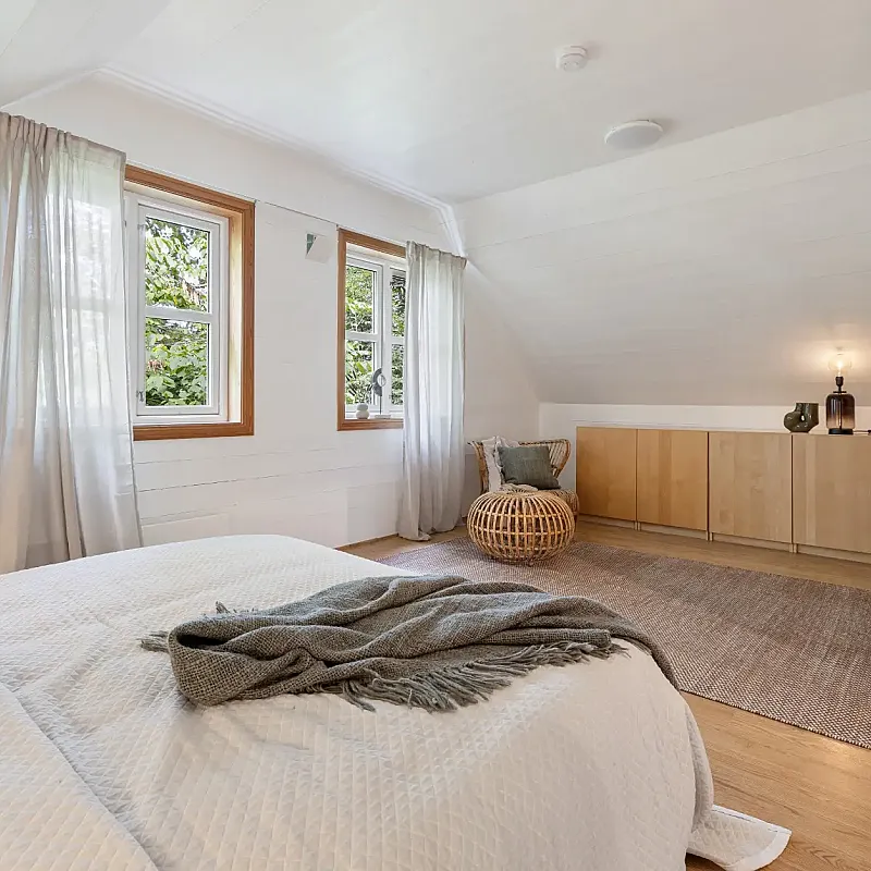 View image 17