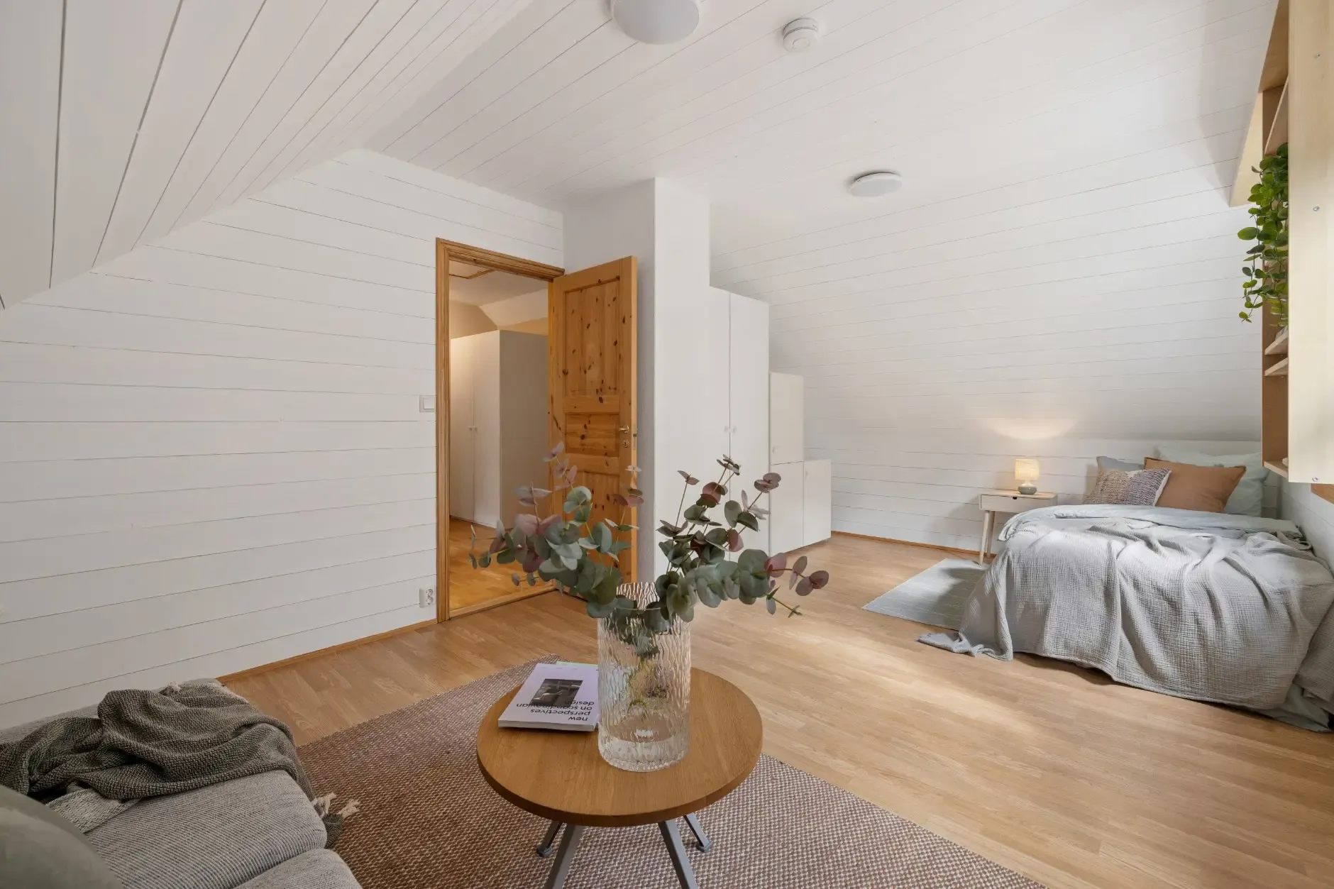 Spacious 5-Bedroom Family Home with Garden and Parking in Hvalstad, Norway - View image 19 of 35