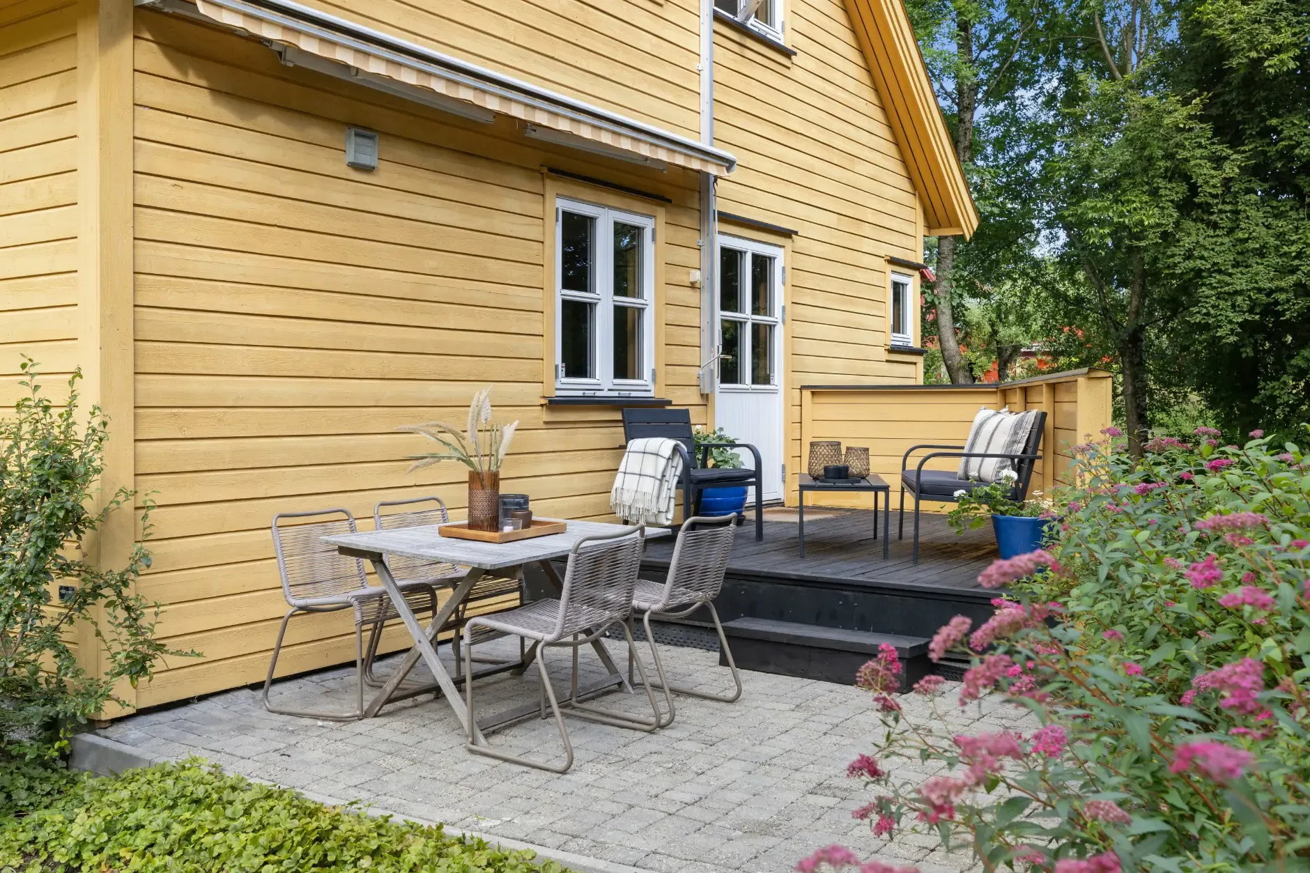 Spacious 5-Bedroom Family Home with Garden and Parking in Hvalstad, Norway - View image 31 of 35