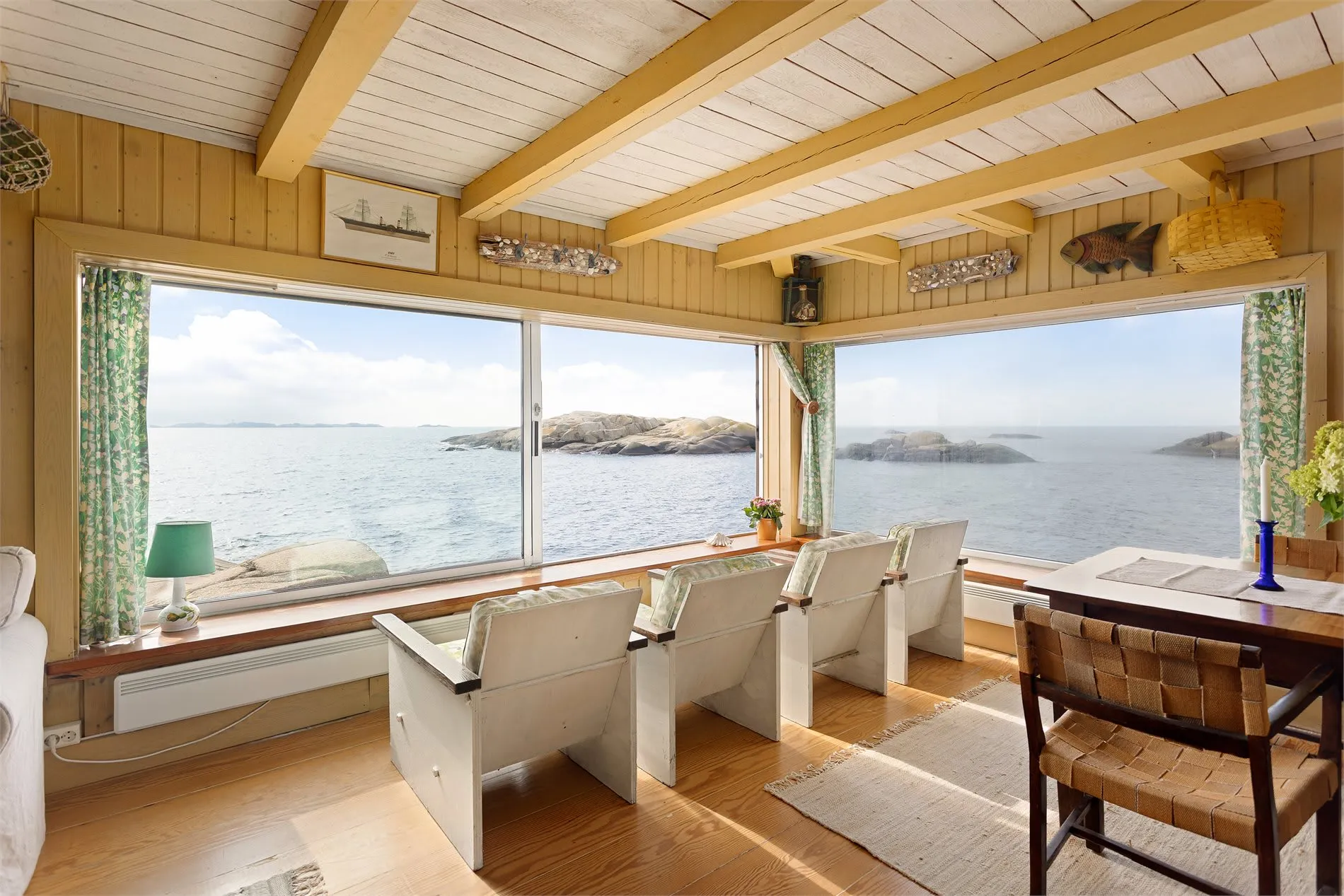 1930s Coastal Cabin with Garden in Eftanglandet, Norway - View image 9 of 44