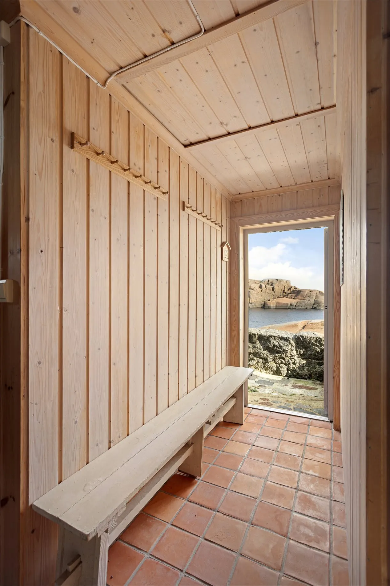1930s Coastal Cabin with Garden in Eftanglandet, Norway - View image 32 of 44