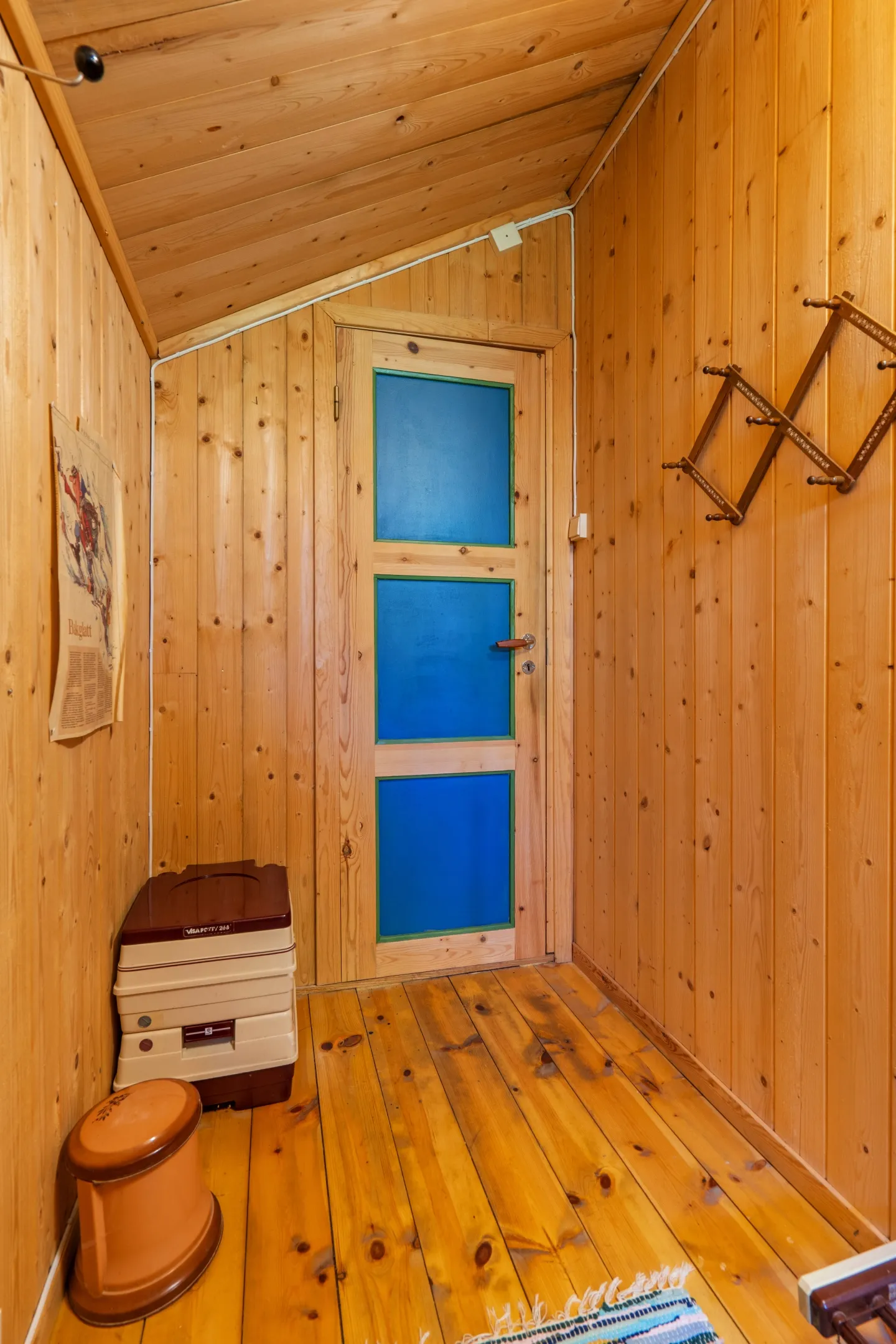 1980s Cabin Near Haukeli Ski Centre with Wood Heating and Parking - View image 25 of 39