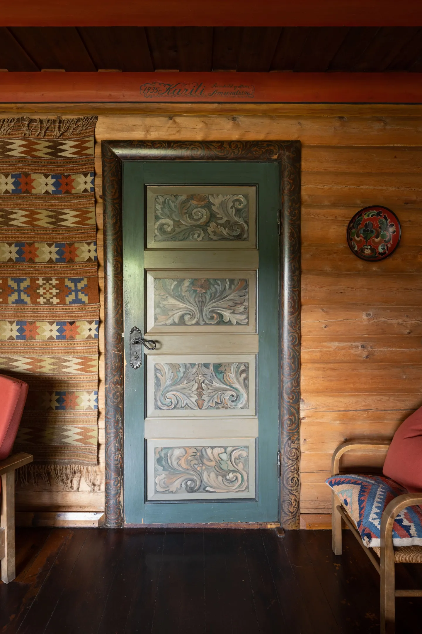 1930s Cabin in Geilo with Expansive Grounds and Parking - Image 5