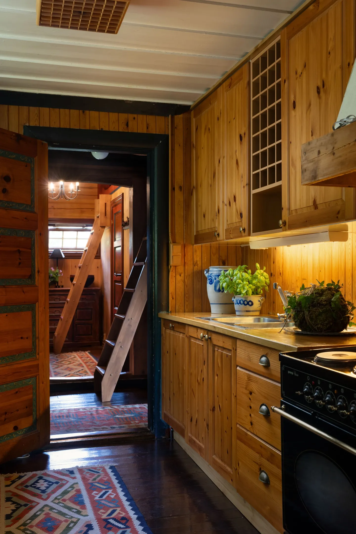 1930s Cabin in Geilo with Expansive Grounds and Parking - View image 13 of 32