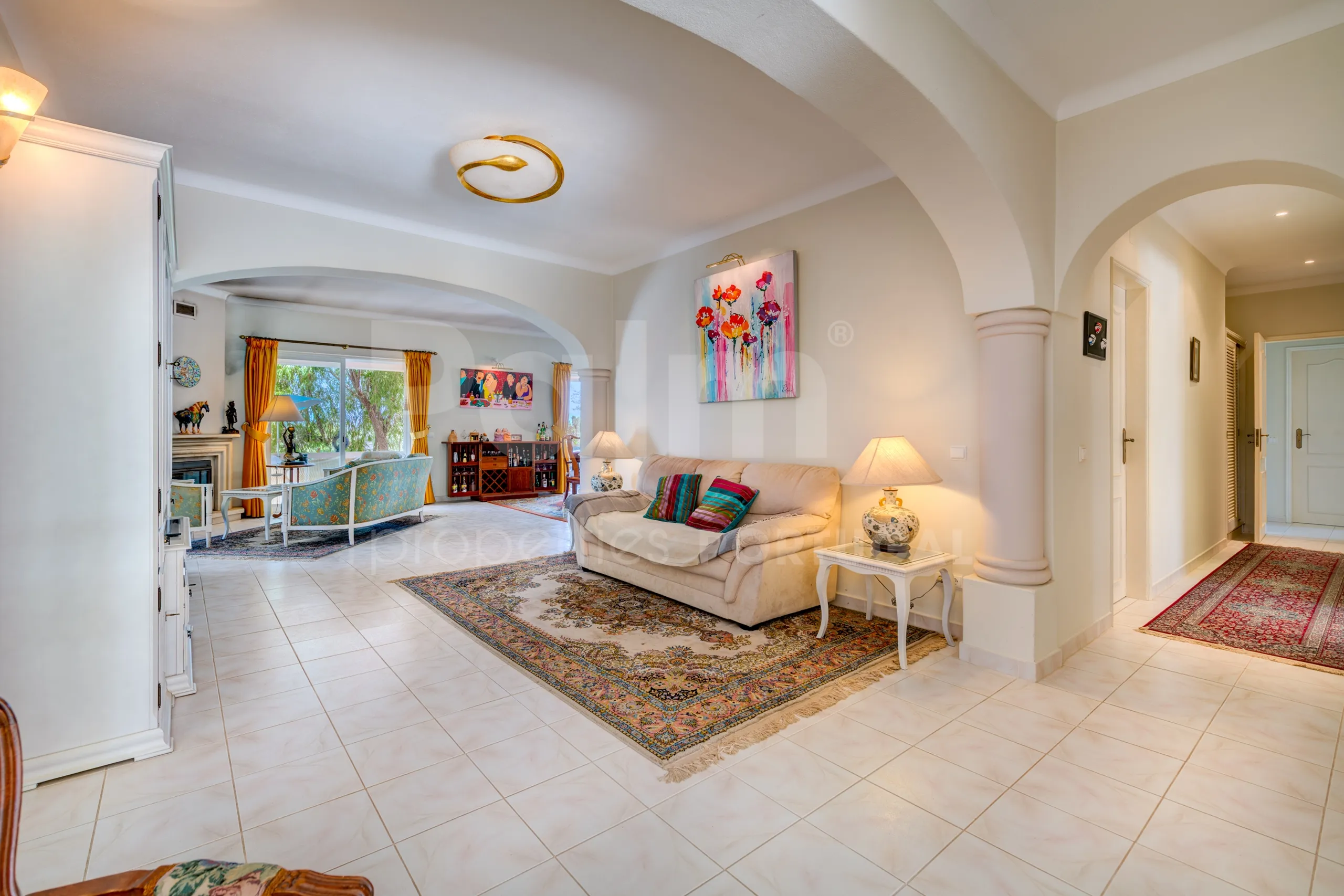 Furnished 4-Bedroom Villa with Pool and Garden in Scenic Lagoa, Portugal - View image 6 of 65