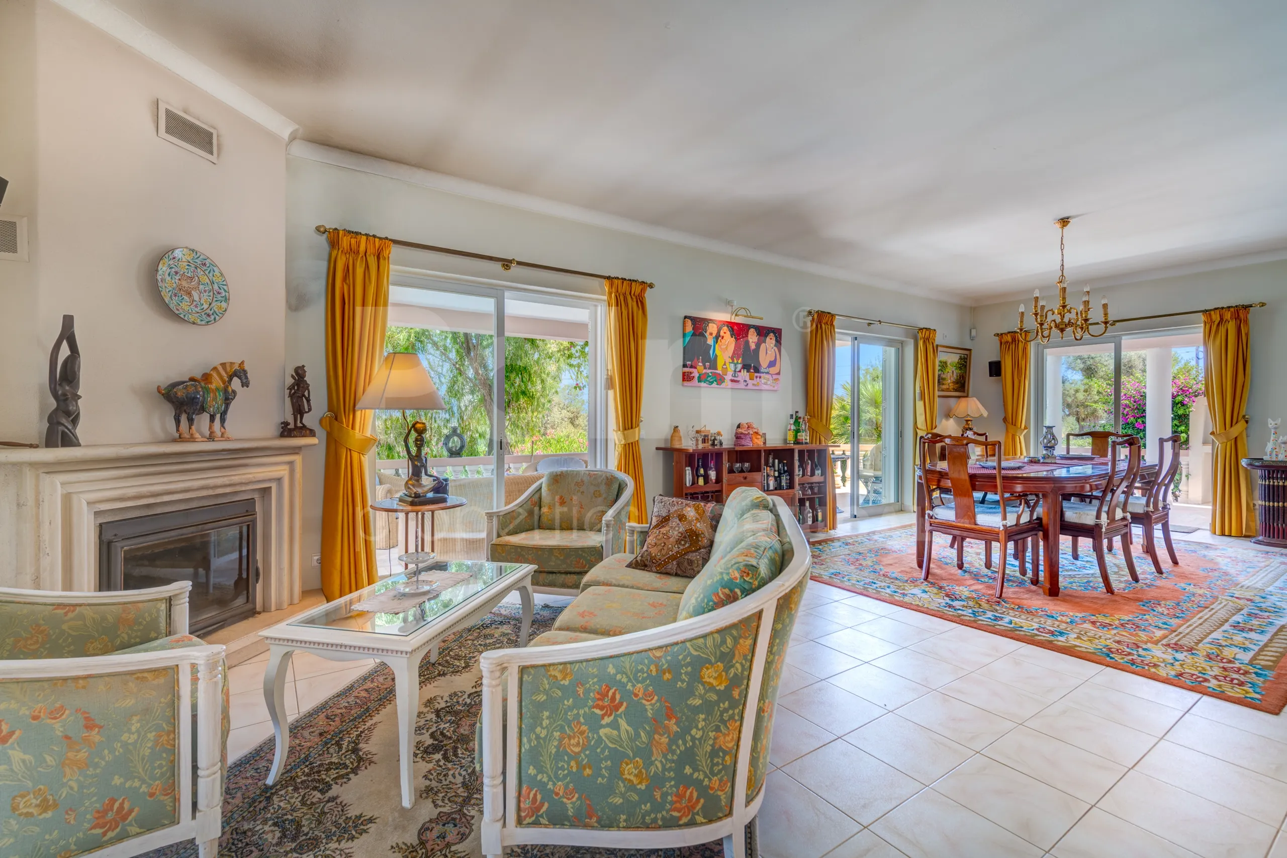 Furnished 4-Bedroom Villa with Pool and Garden in Scenic Lagoa, Portugal - View image 8 of 65