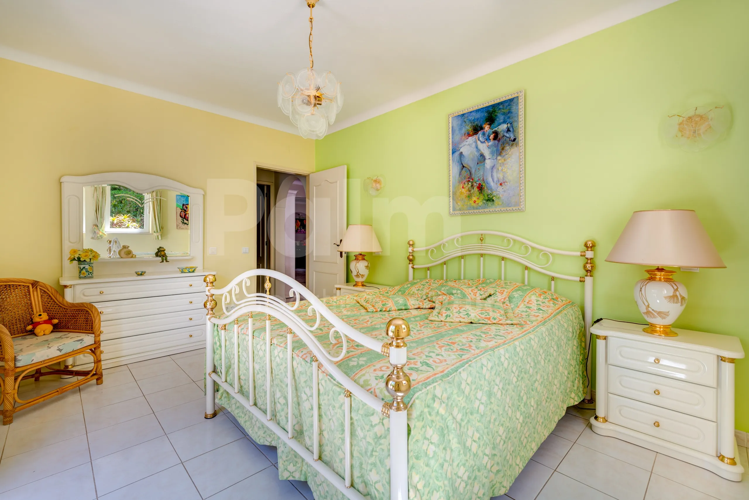 Furnished 4-Bedroom Villa with Pool and Garden in Scenic Lagoa, Portugal - View image 22 of 65