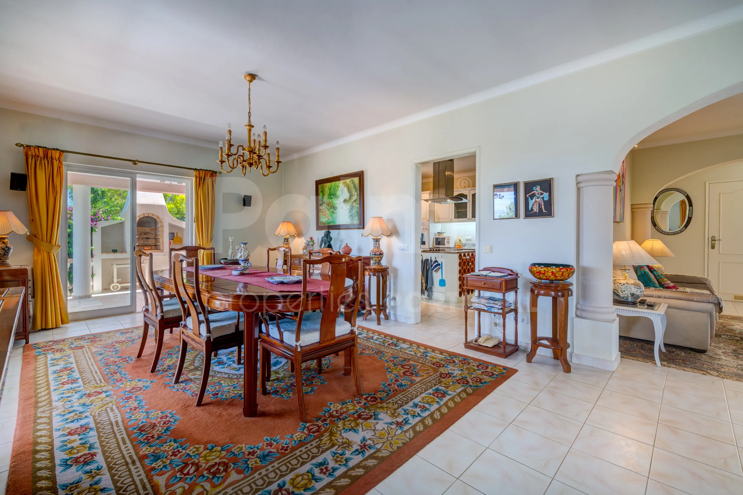 Furnished 4-Bedroom Villa with Pool and Garden in Scenic Lagoa, Portugal - View image 26 of 65