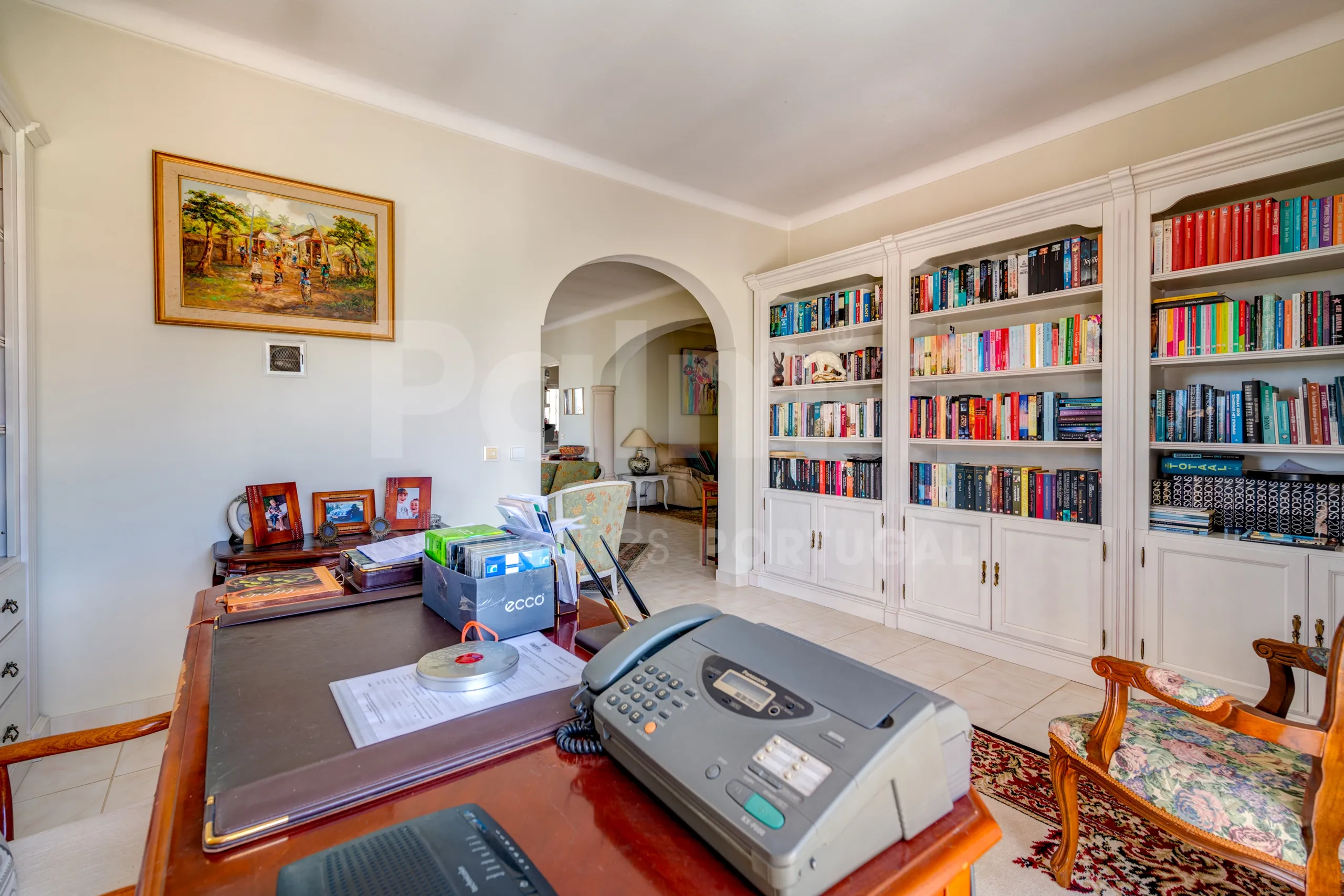 Furnished 4-Bedroom Villa with Pool and Garden in Scenic Lagoa, Portugal - View image 33 of 65