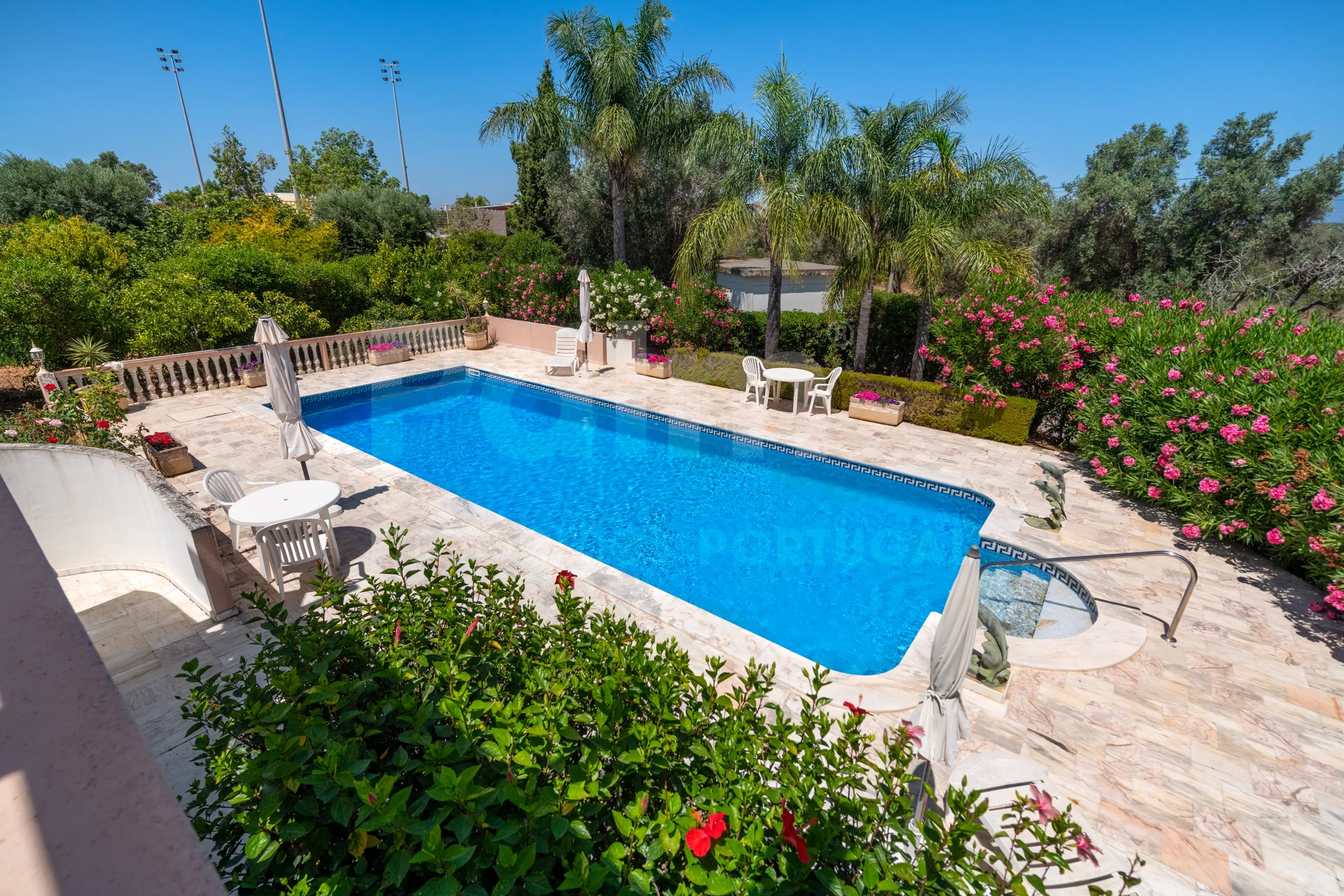 Furnished 4-Bedroom Villa with Pool and Garden in Scenic Lagoa, Portugal - View image 42 of 65